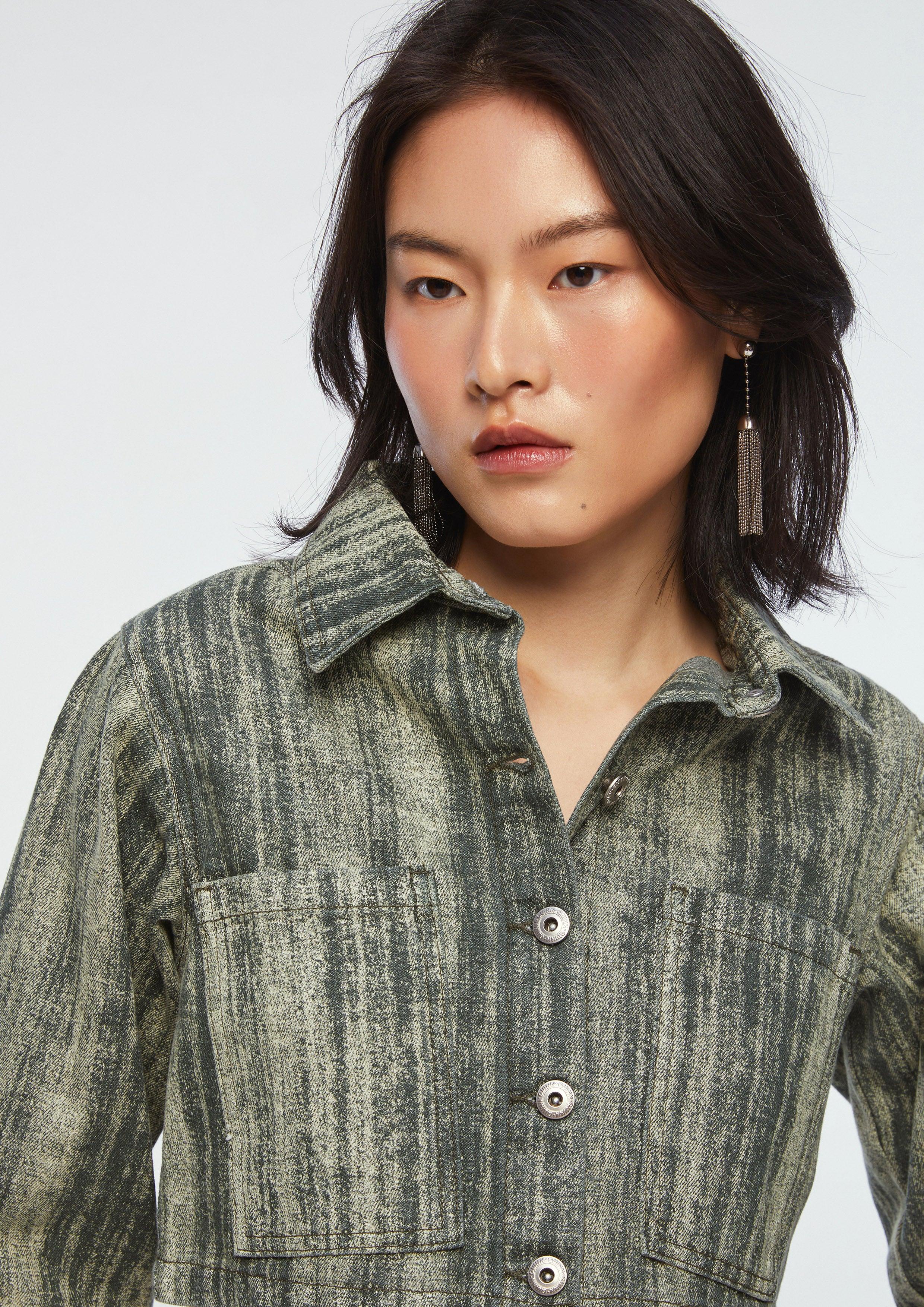 เสื้อยืดแขนสั้นพิมพ์ลาย