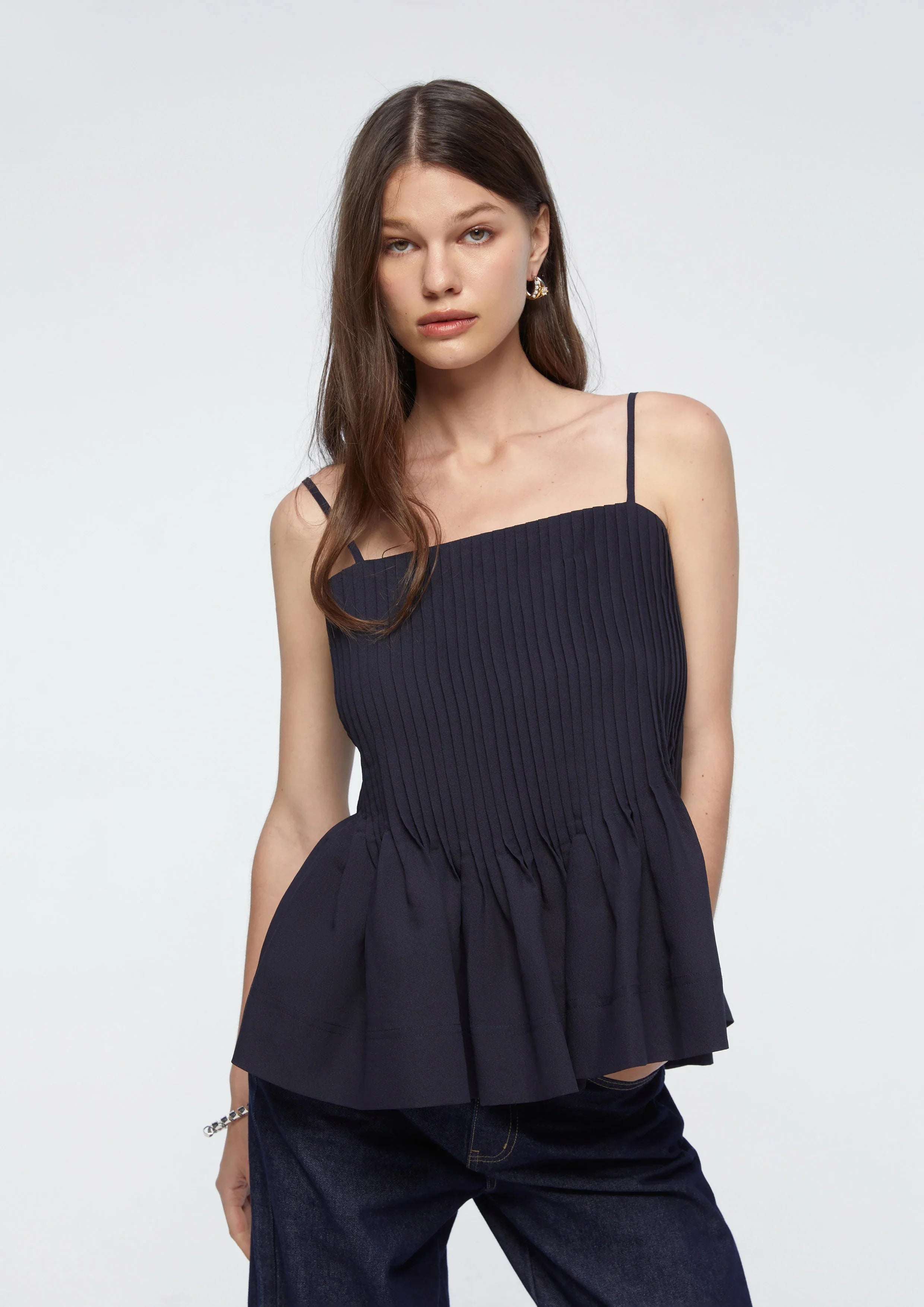 เสื้อครอปจับจีบชายเสื้อระบาย