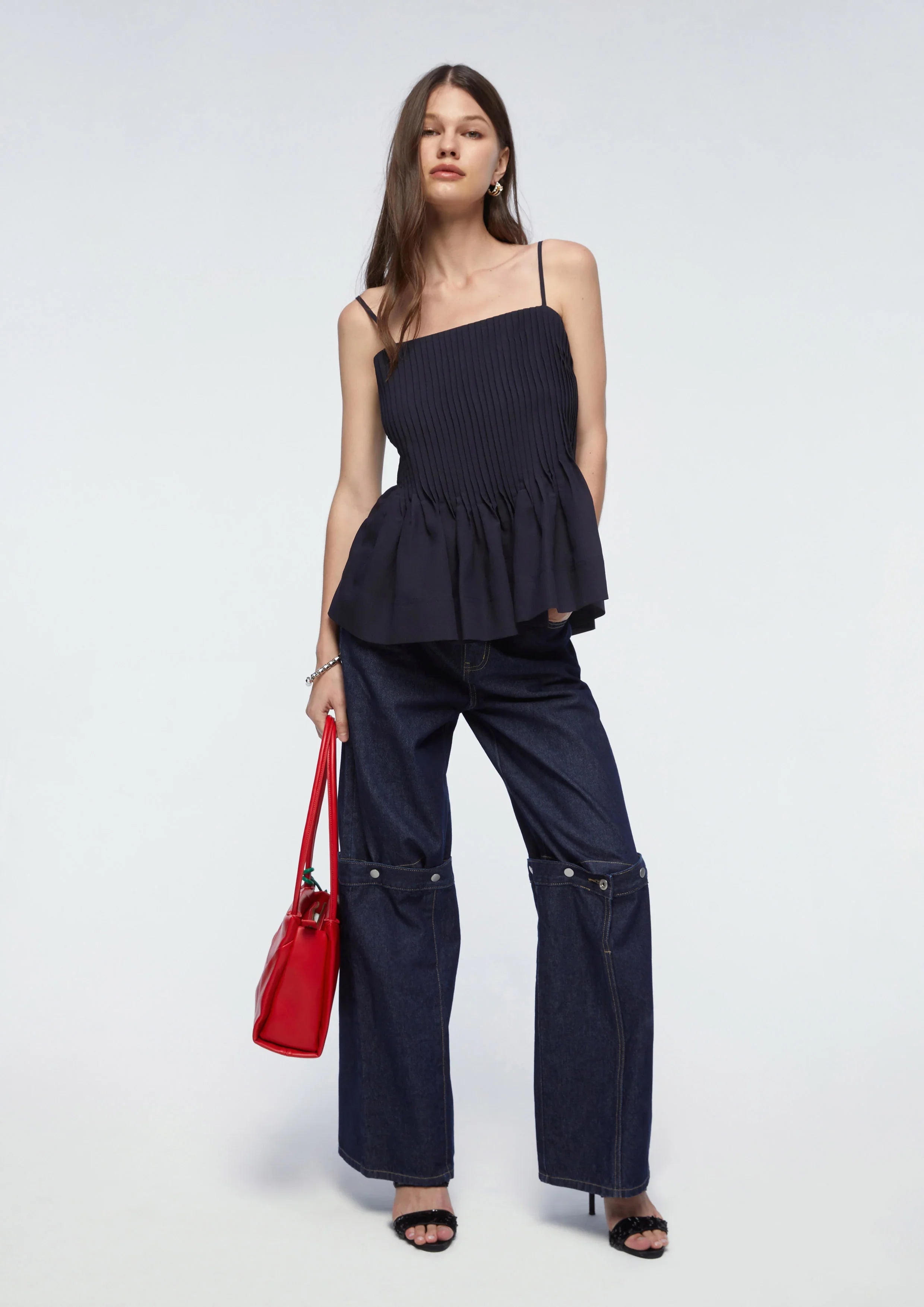 เสื้อครอปจับจีบชายเสื้อระบาย