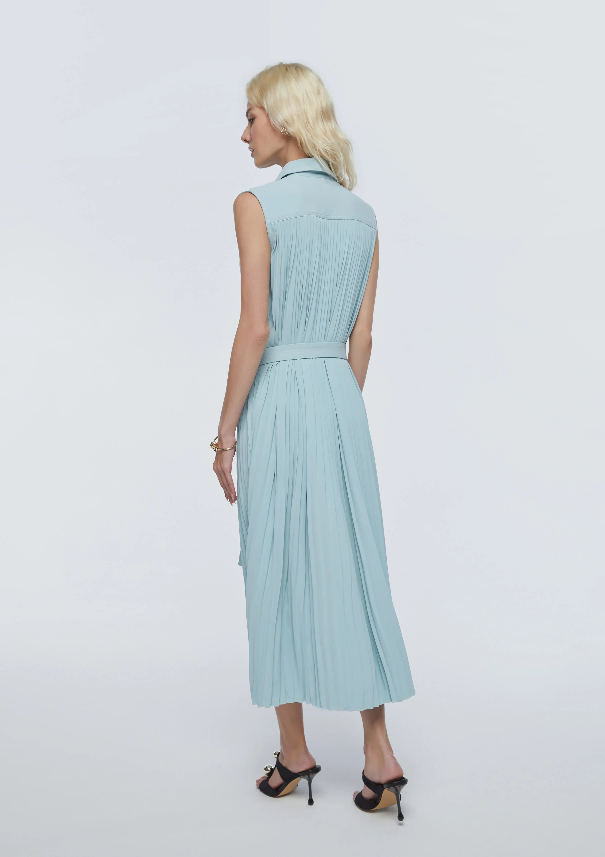Pleated Sleveless Midi Dress