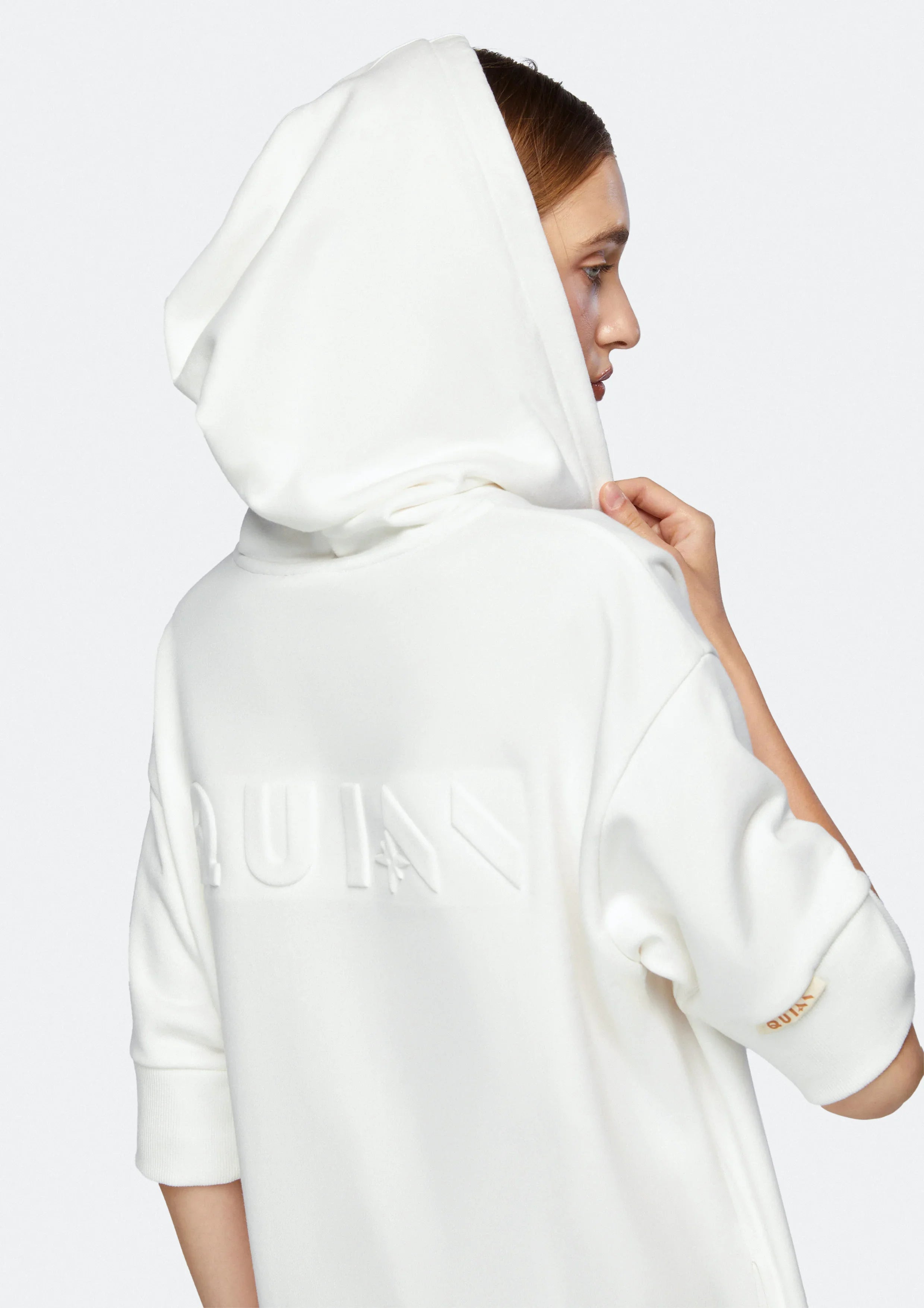 เดรสสั้นคอเสื้อฮู้ด