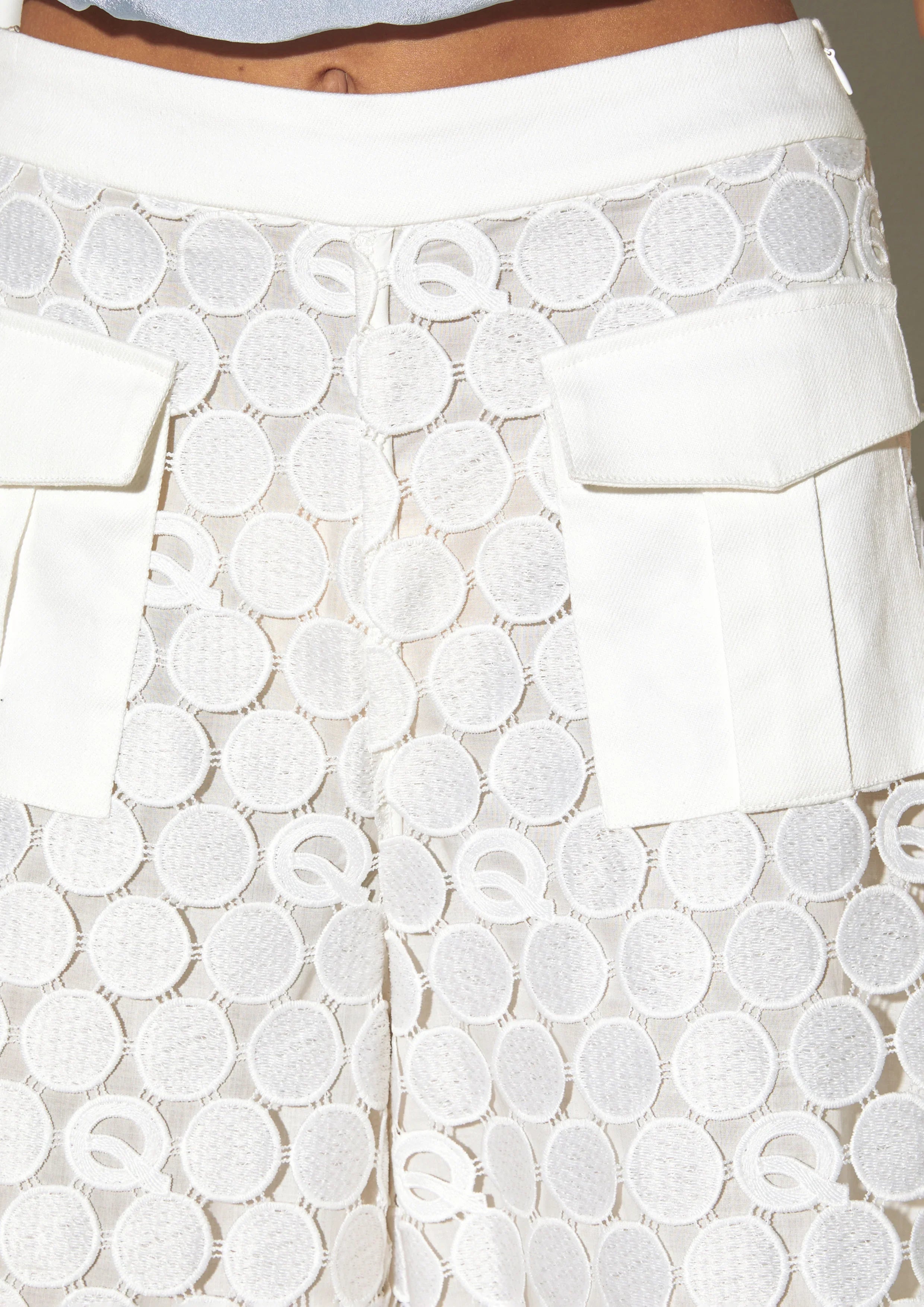 กางเกงขายาว ทรงขากว้าง ผ้าปักลายวงกลม