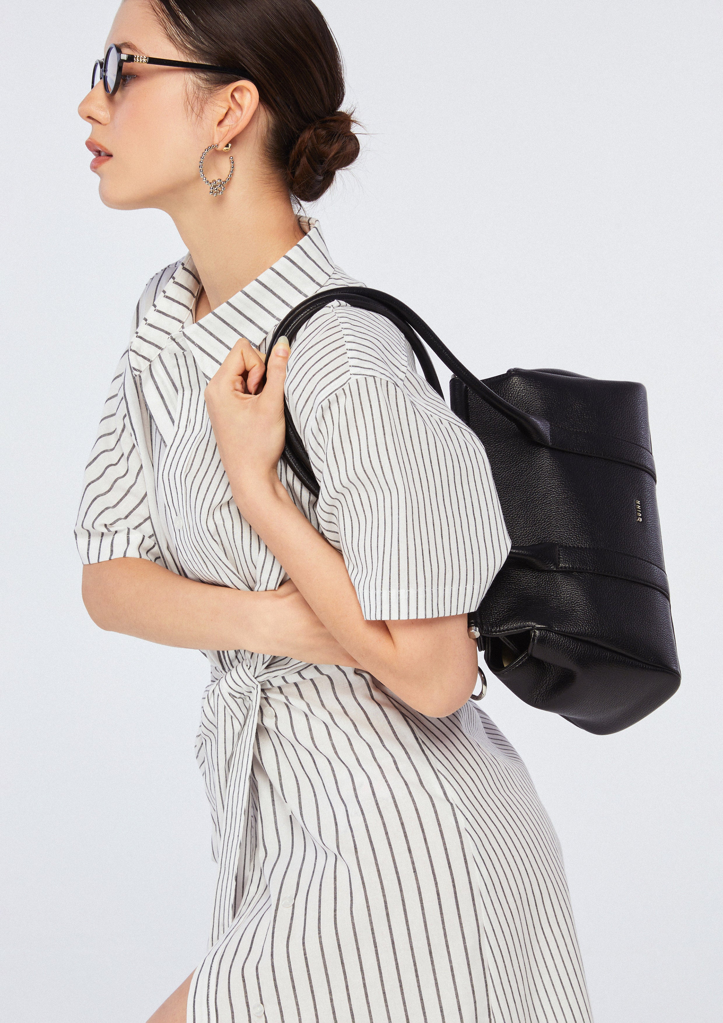 กระเป๋าสะพายไหล่ Tarina