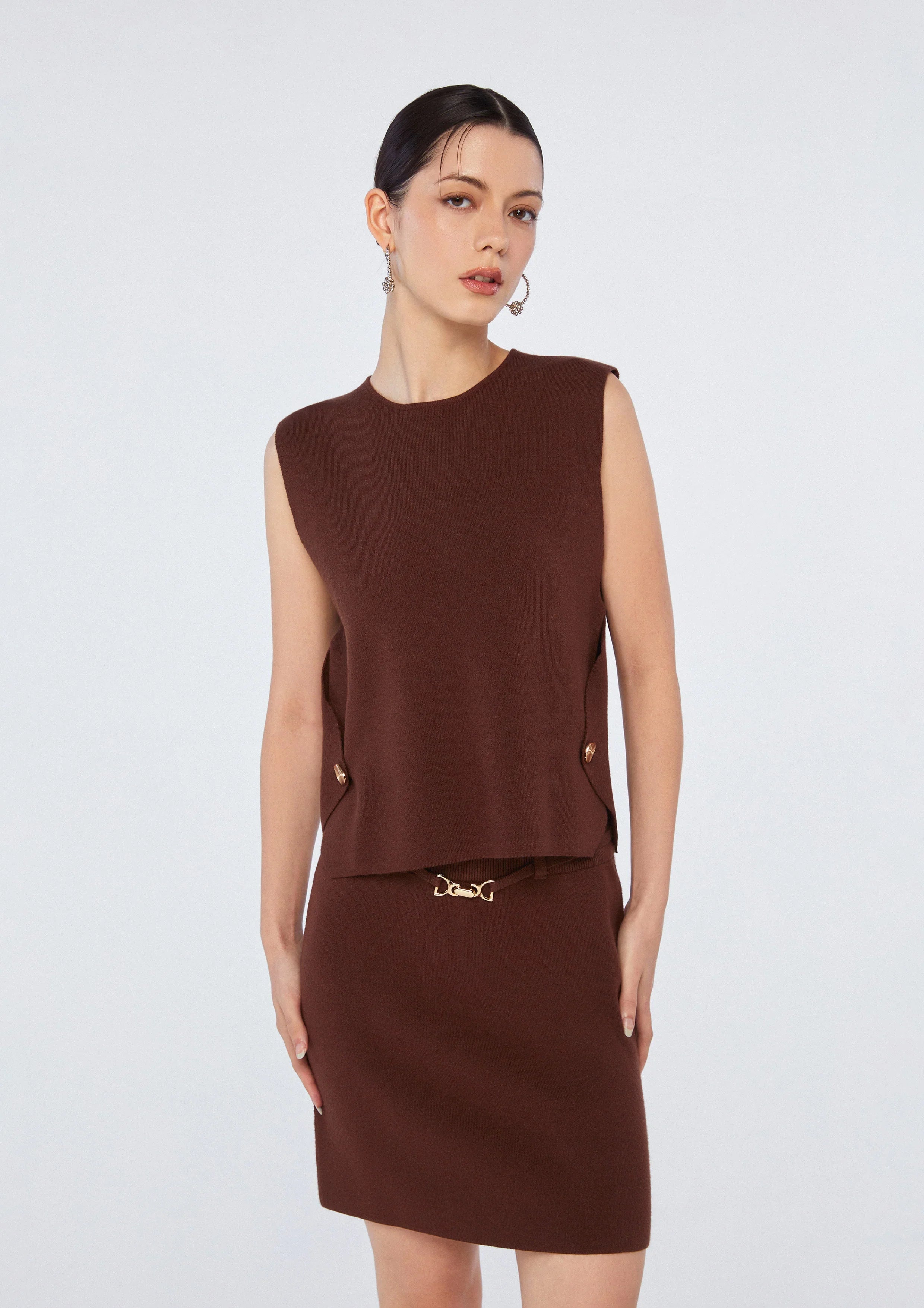 เสื้อนิตแขนกุด