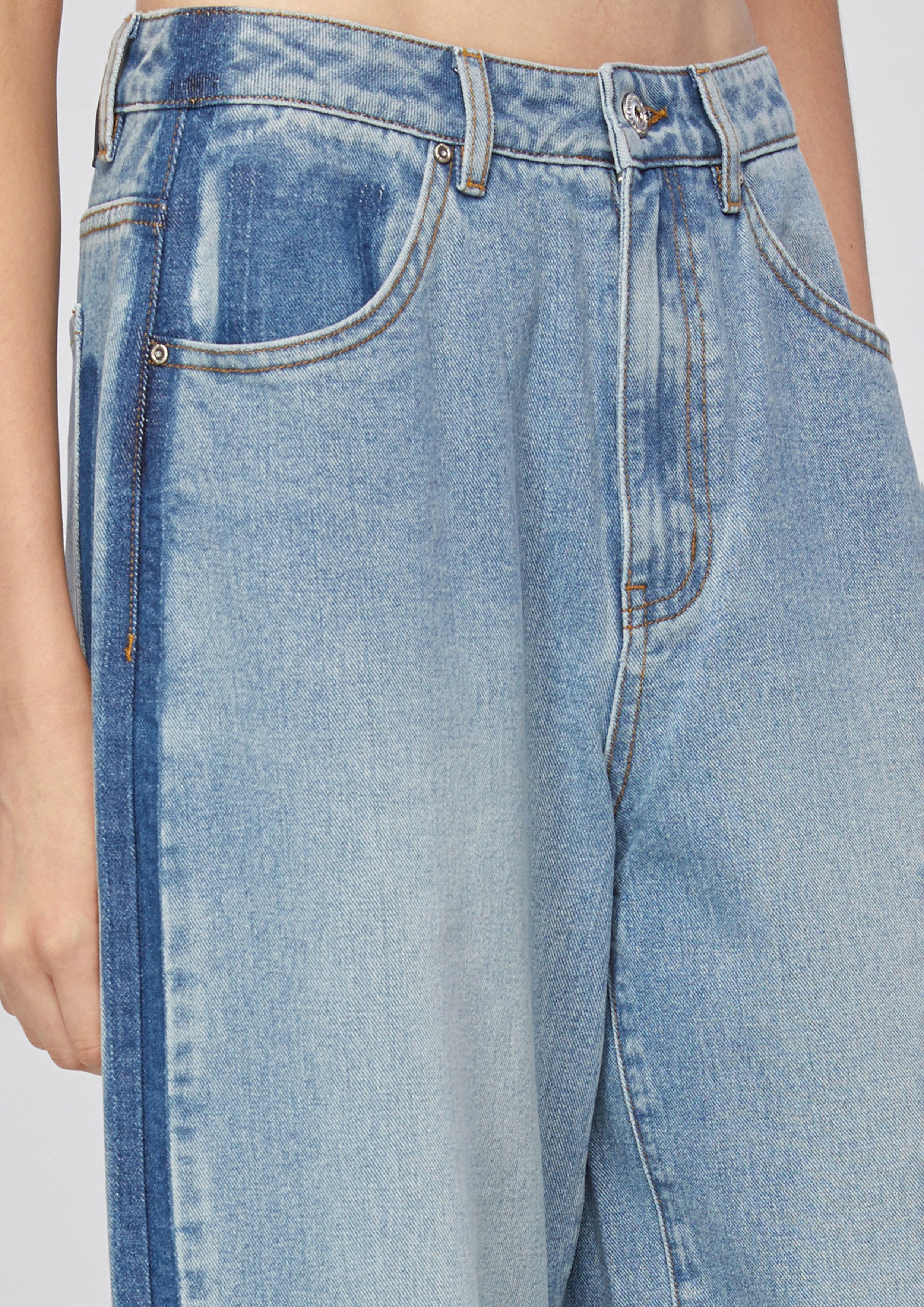 กางเกงเดนิมขายาวขอบสีคอนทราสต์