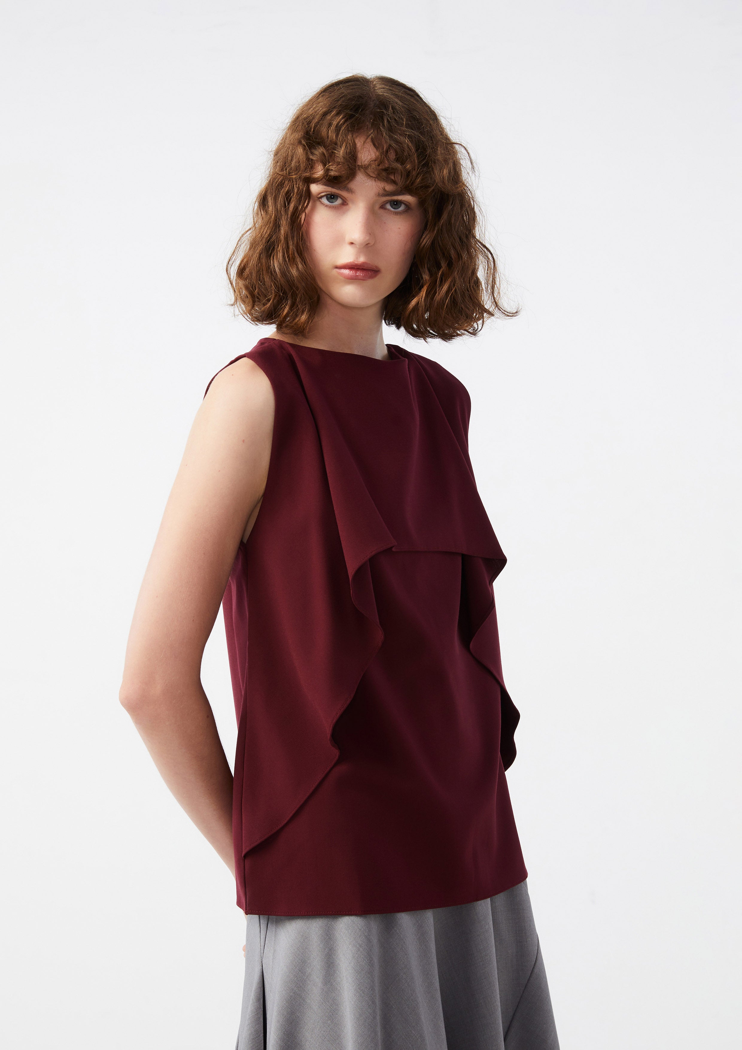 เสื้อแขนกุดเลเยอร์ระบายรัฟเฟิล