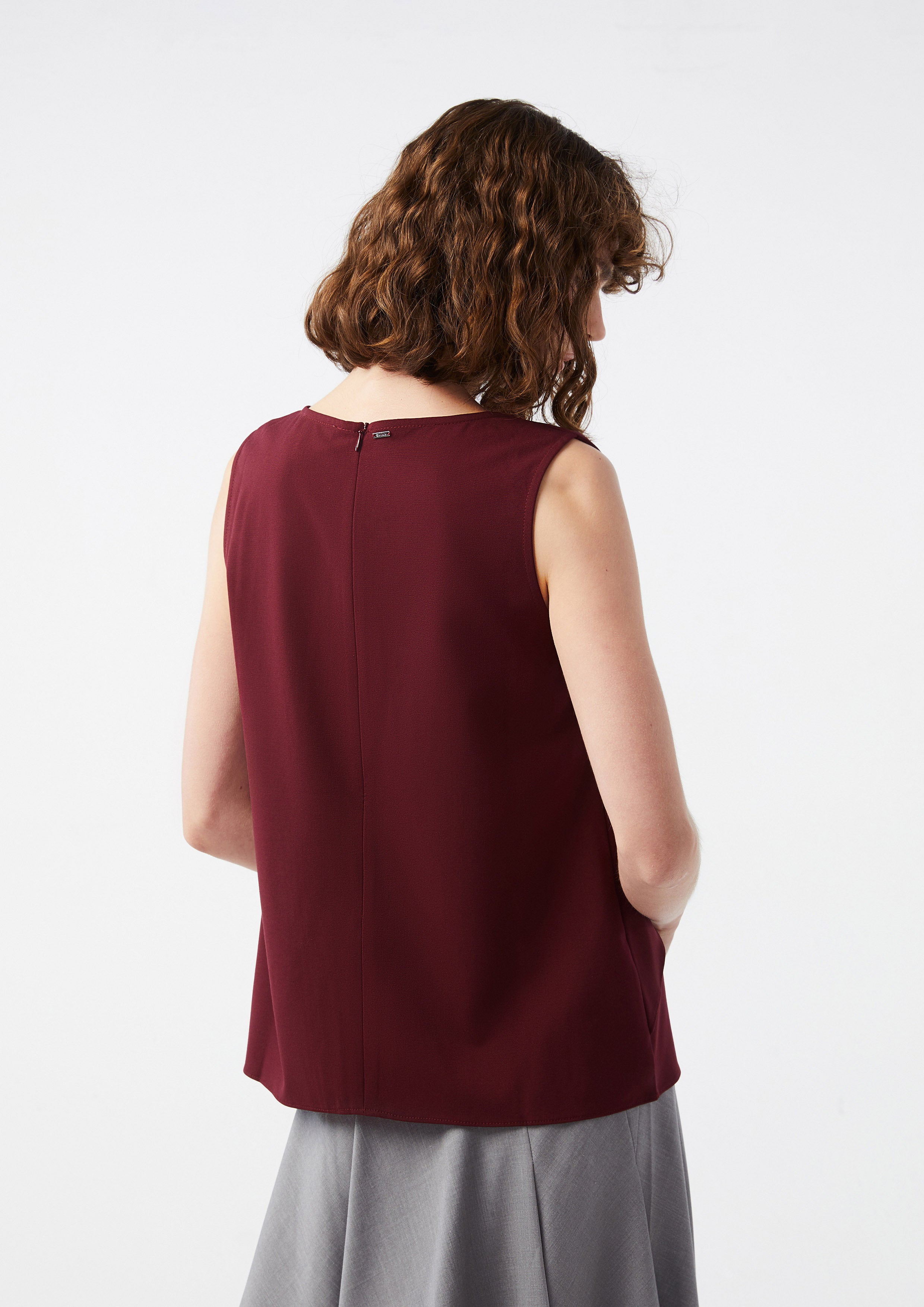 เสื้อแขนกุดเลเยอร์ระบายรัฟเฟิล