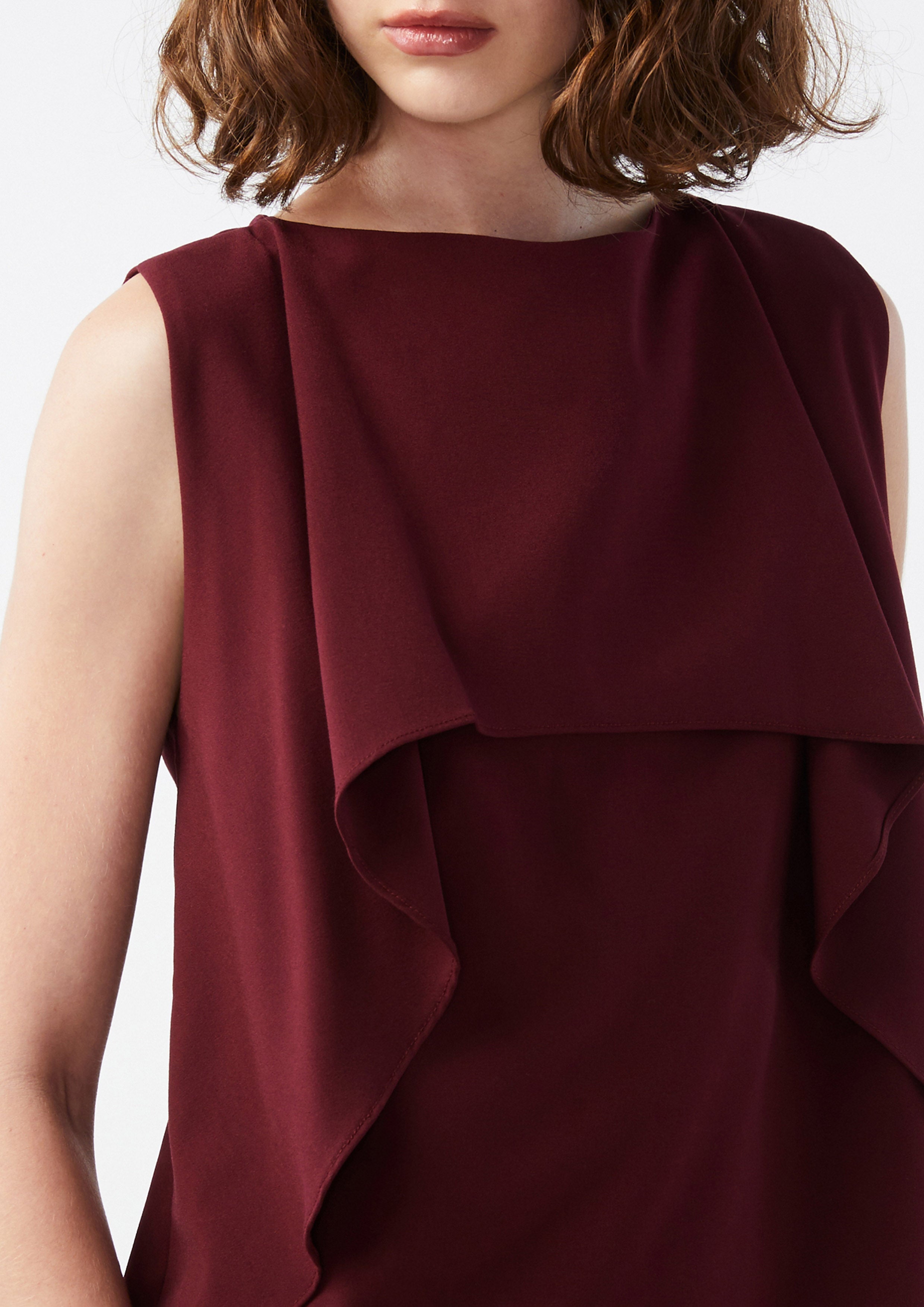 เสื้อแขนกุดเลเยอร์ระบายรัฟเฟิล