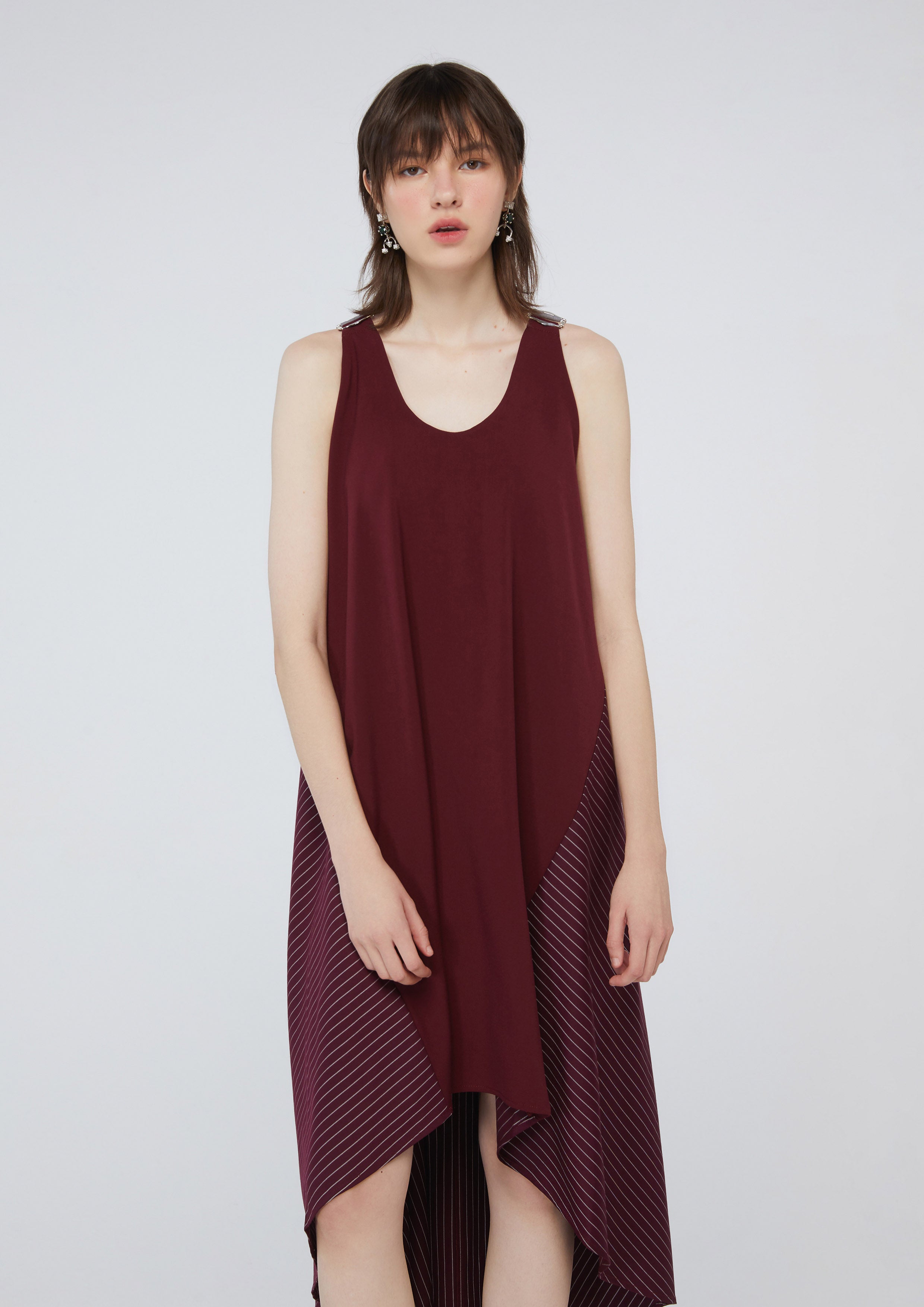 เดรสลายทางกระโปรงระบาย