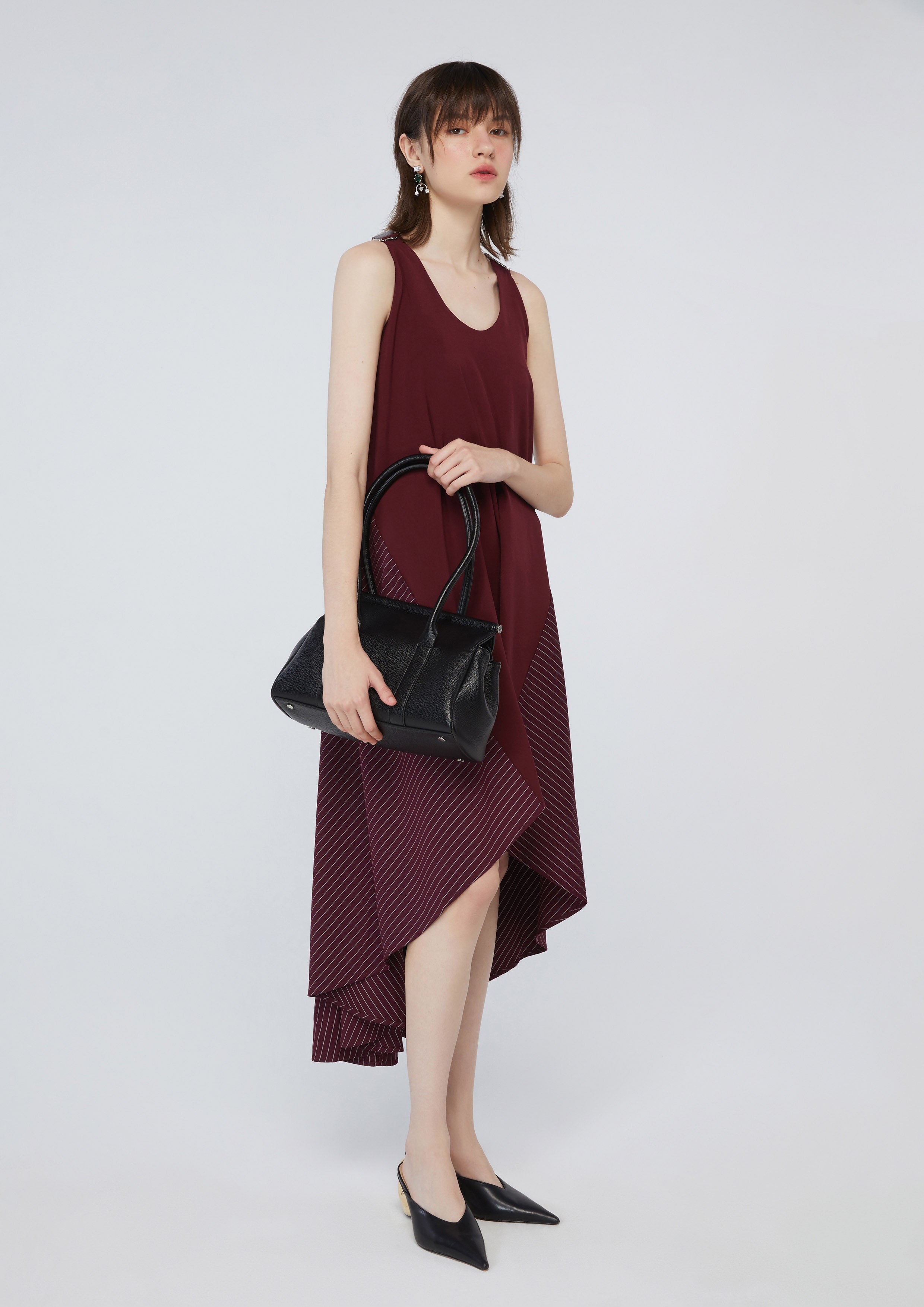 เดรสลายทางกระโปรงระบาย