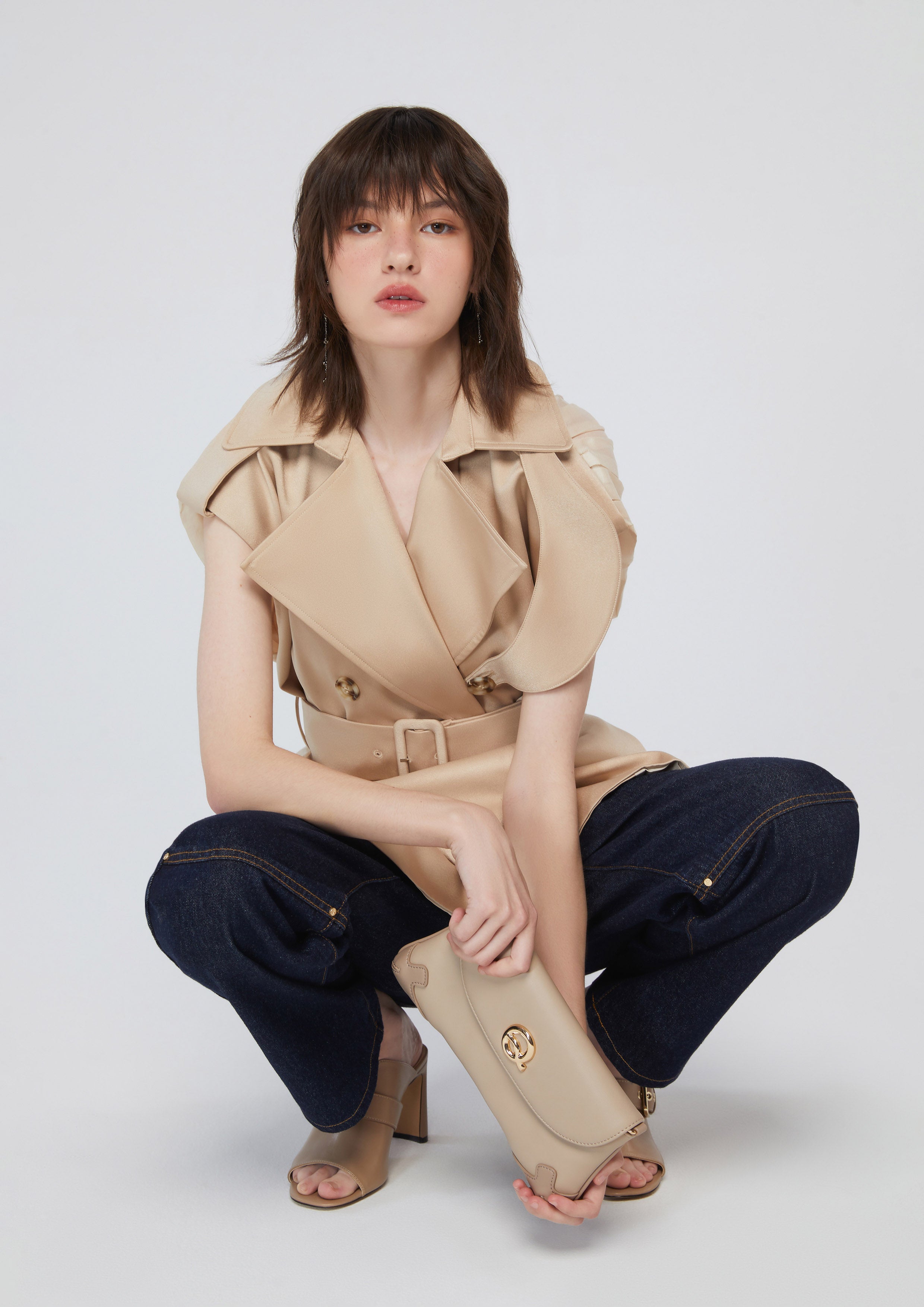 เสื้อกั๊กกระดุมรางคู่