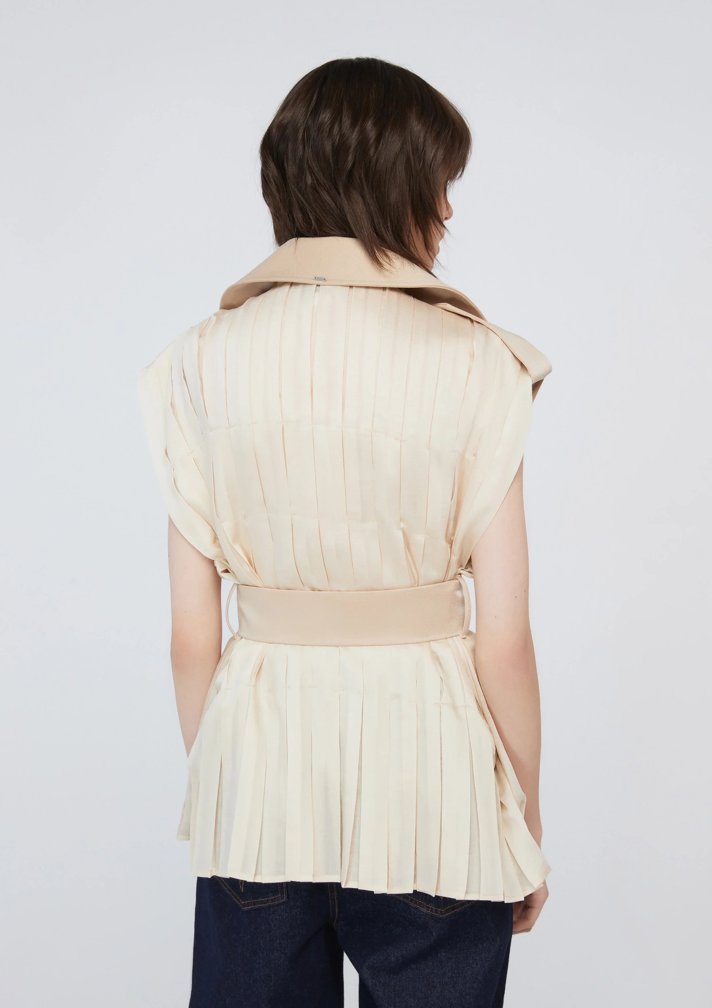 เสื้อกั๊กกระดุมรางคู่