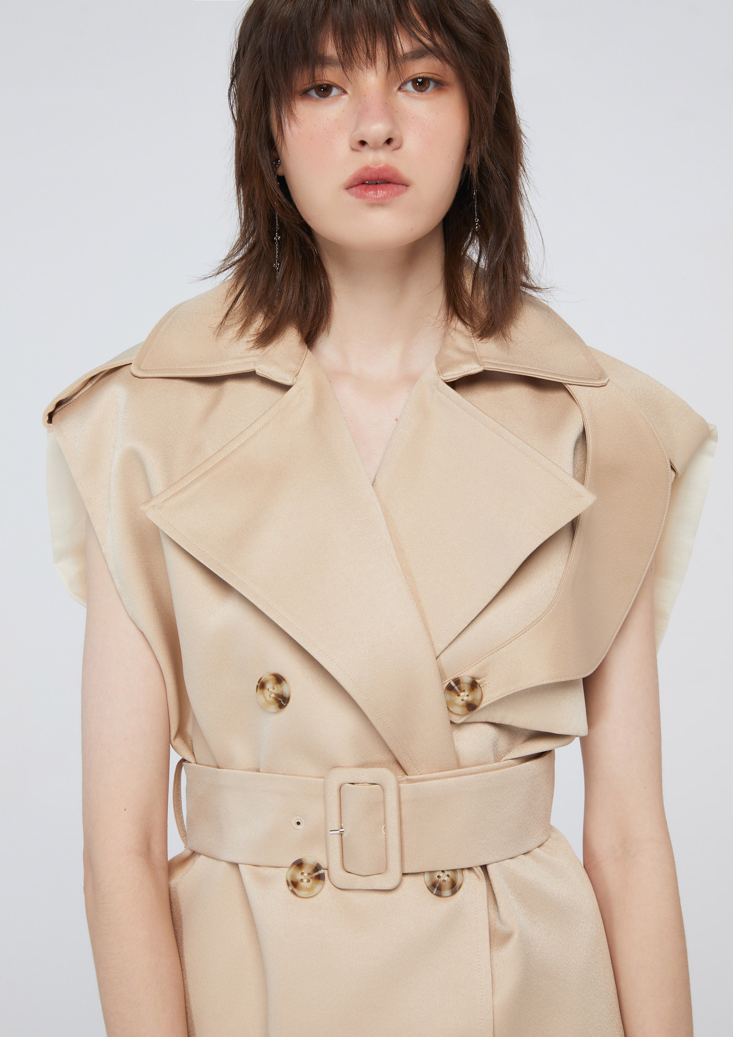 เสื้อกั๊กกระดุมรางคู่