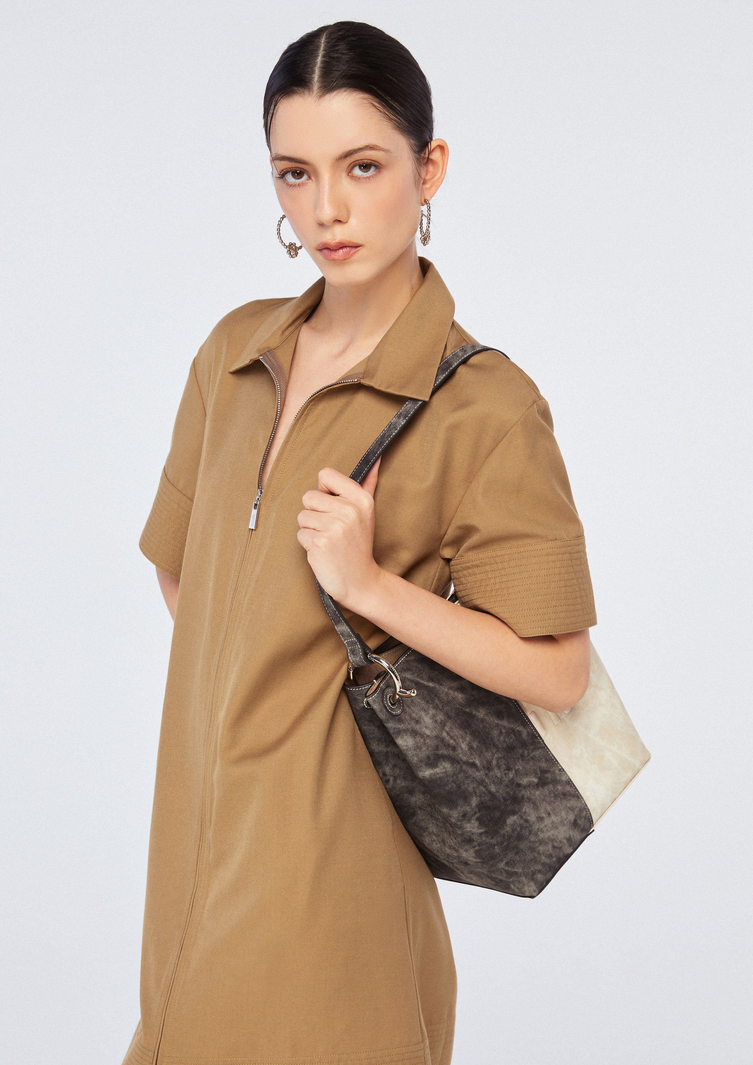 เดรสสั้นแต่งซิป