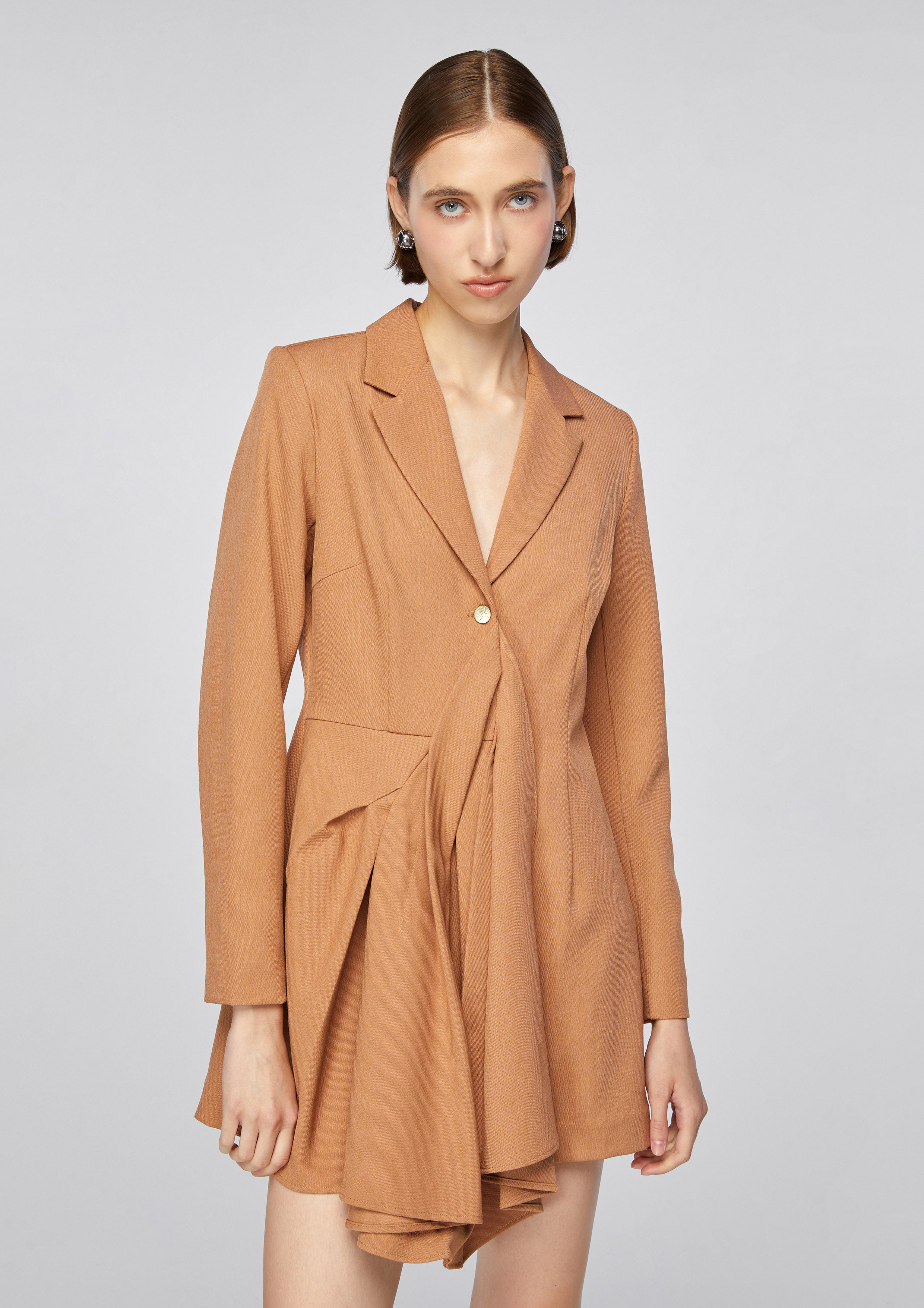 สูทเดรสกระโปรงระบาย