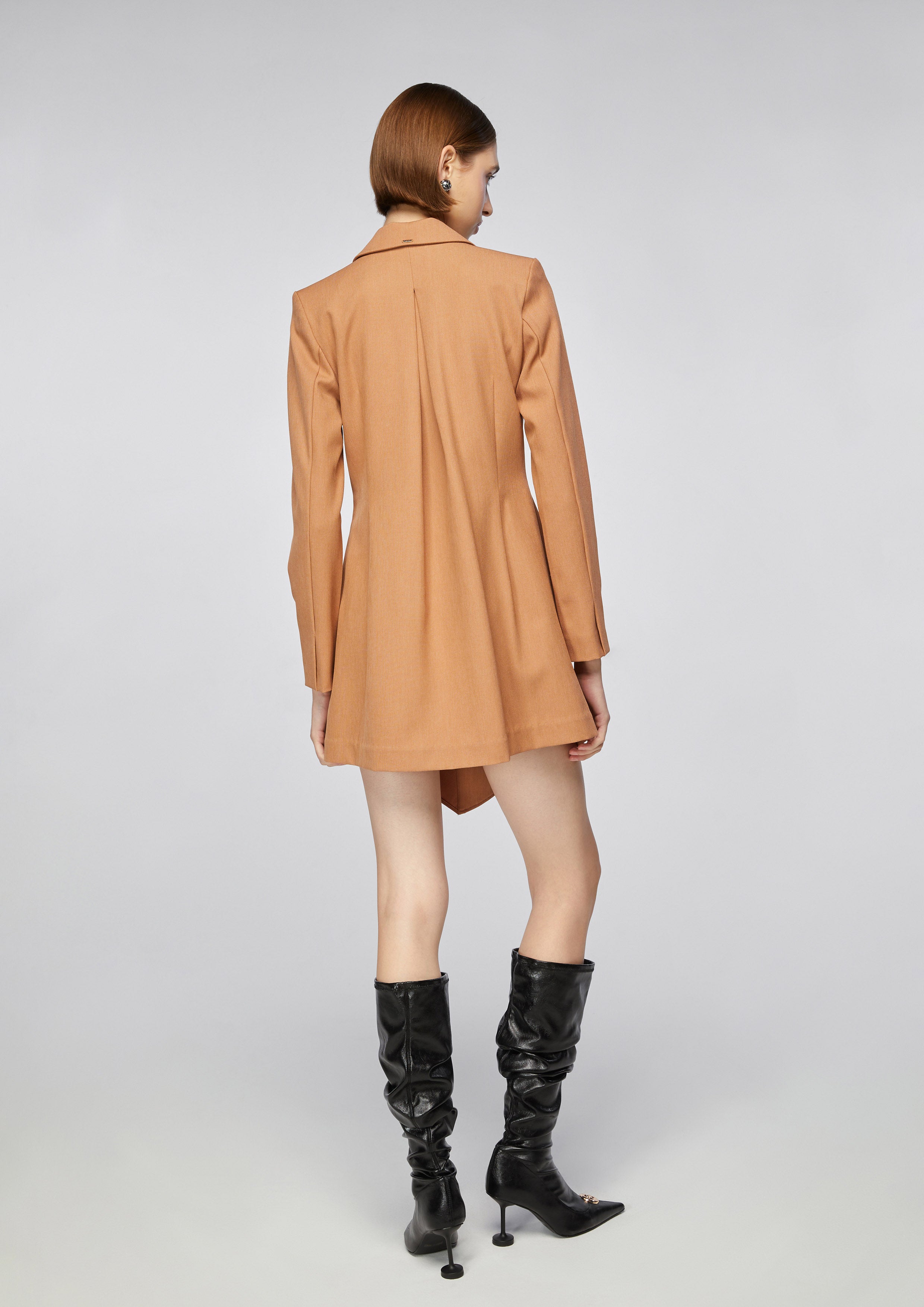 สูทเดรสกระโปรงระบาย