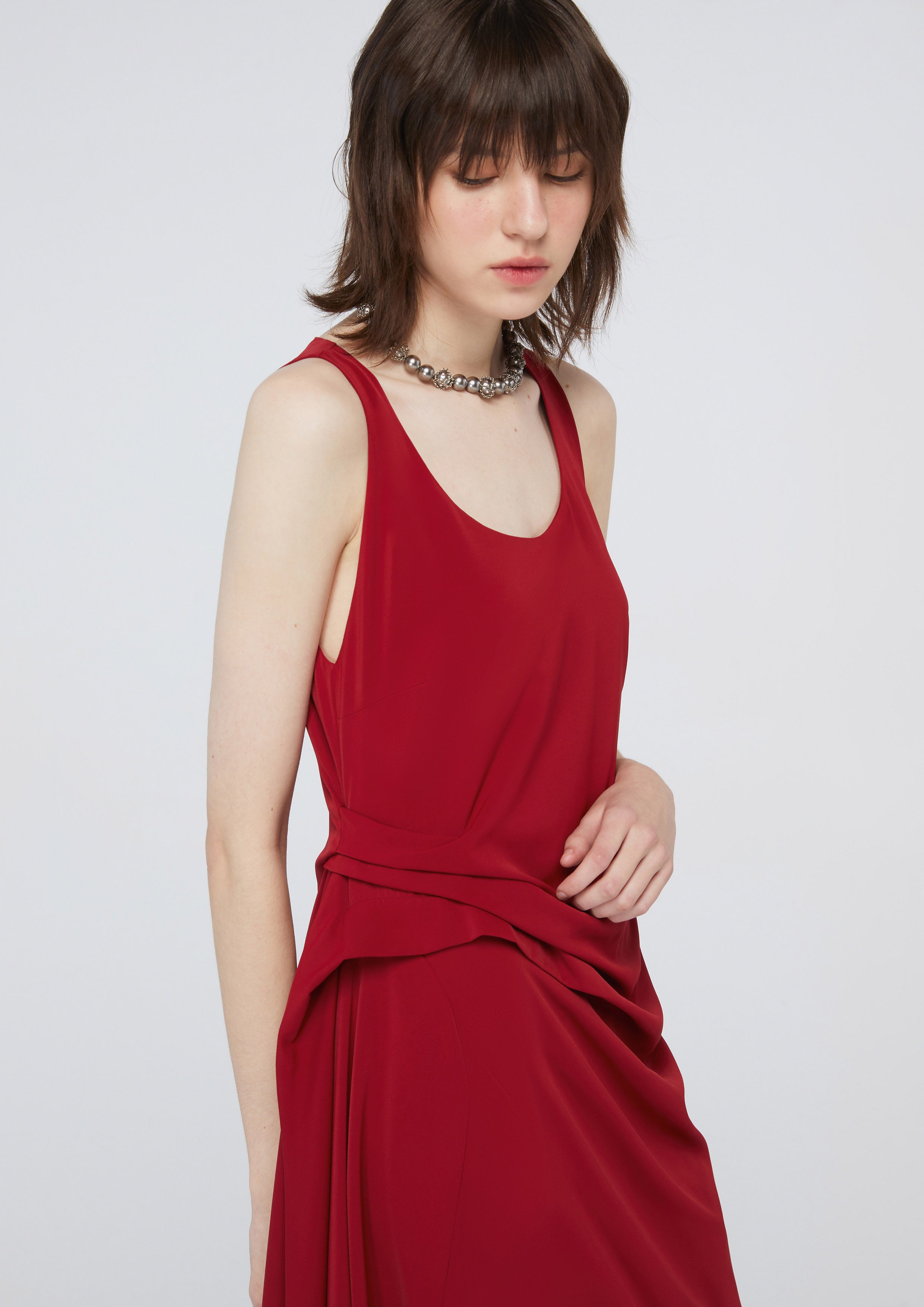 เดรสคลุมเข่าจับย่นด้านข้าง