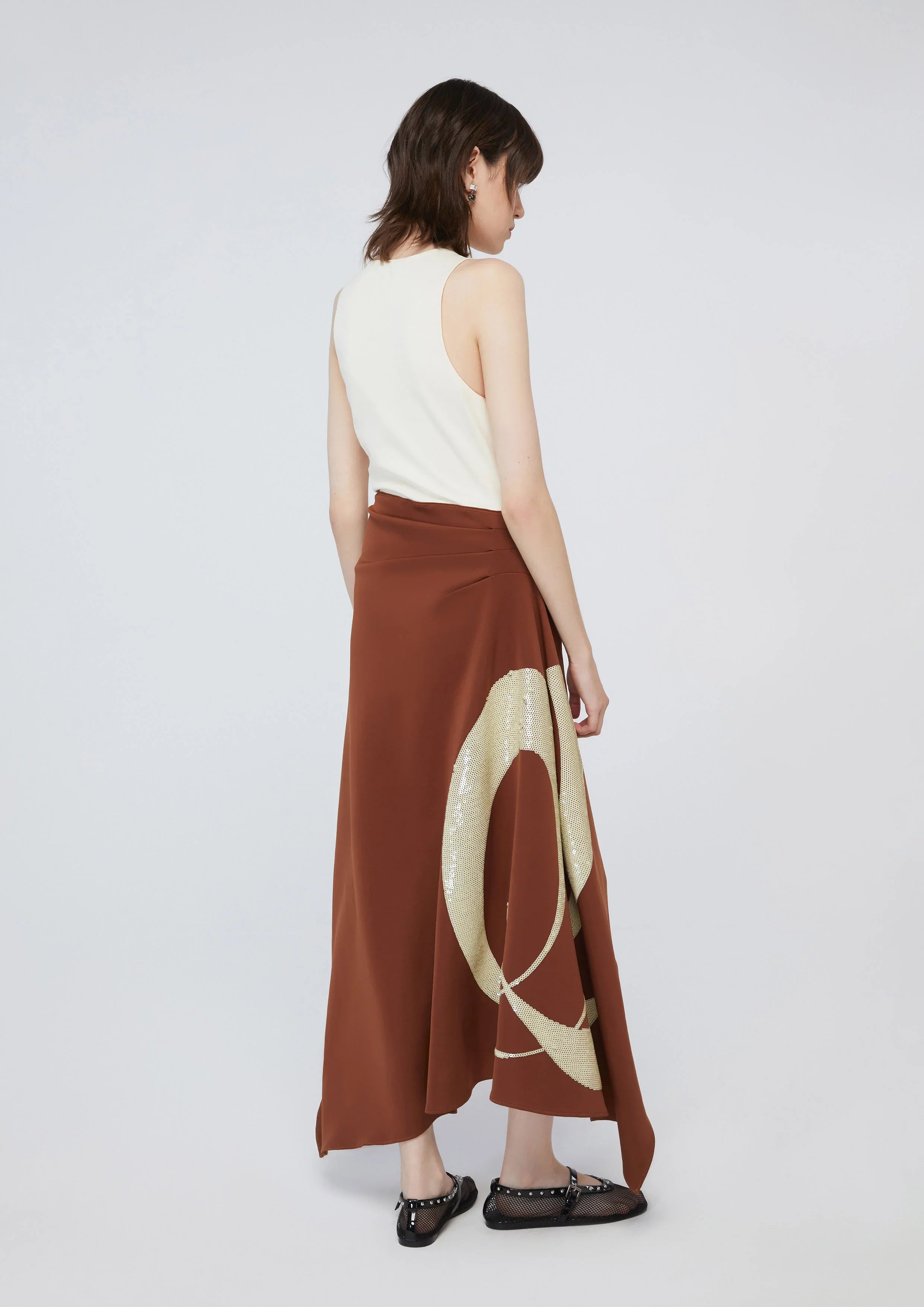 กระโปรงซาตินอสมมาตรแต่งเลื่อม