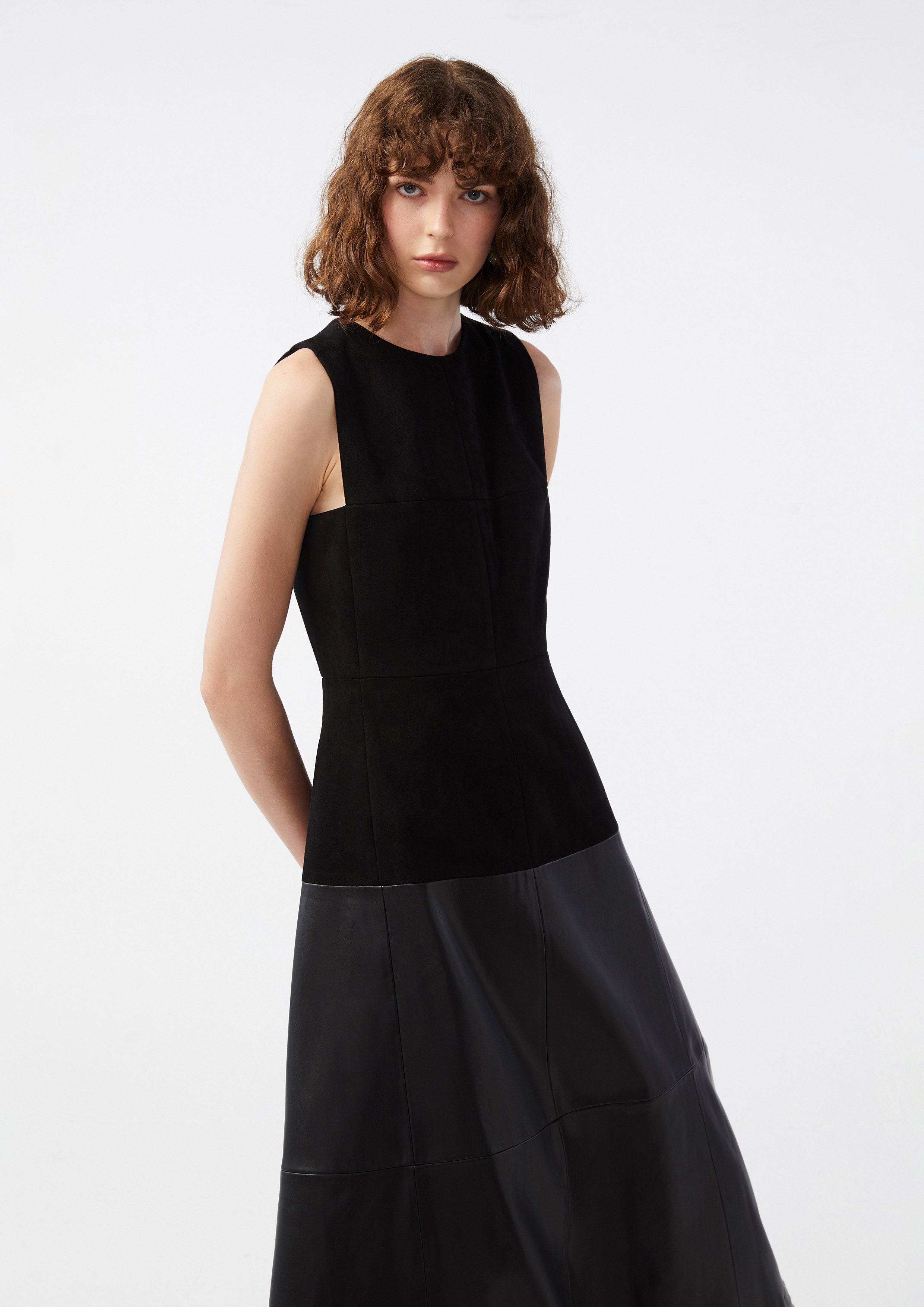 เดรสยาวแต่งพาแนลผ้าหนัง