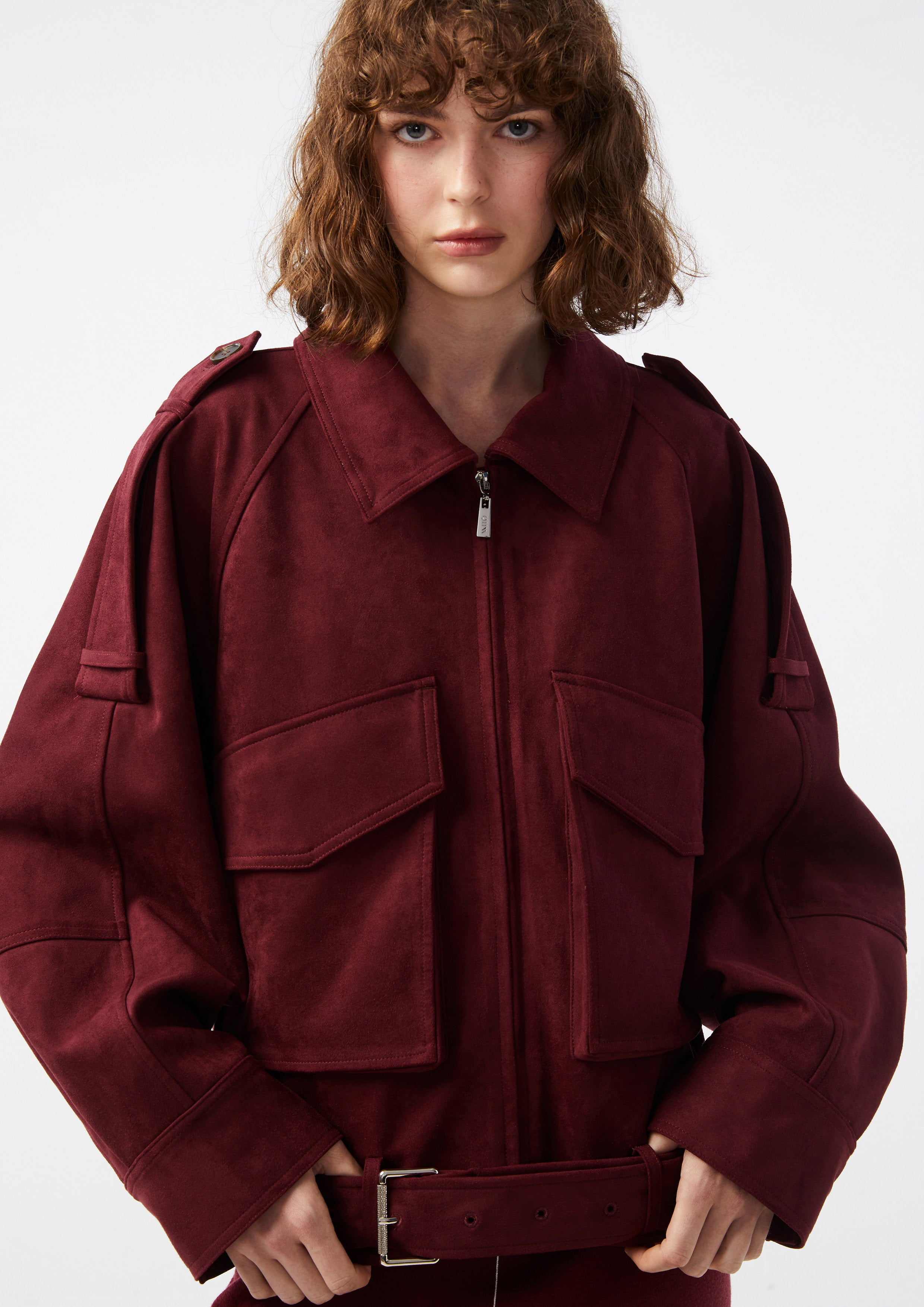 แจ็คเก็ตหนังกลับแขนยาว