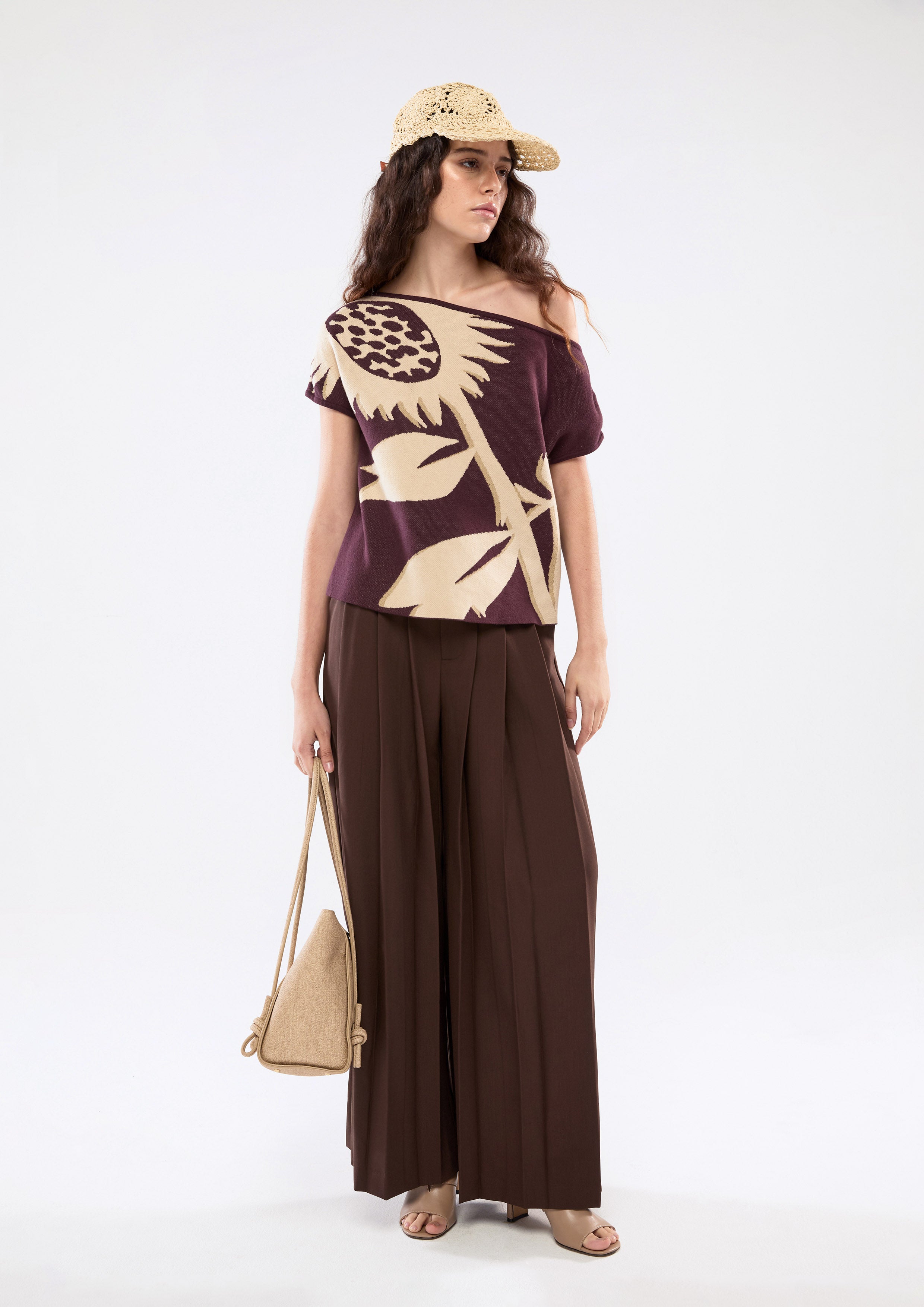 เสื้อปาดไหล่ลายดอกไม้