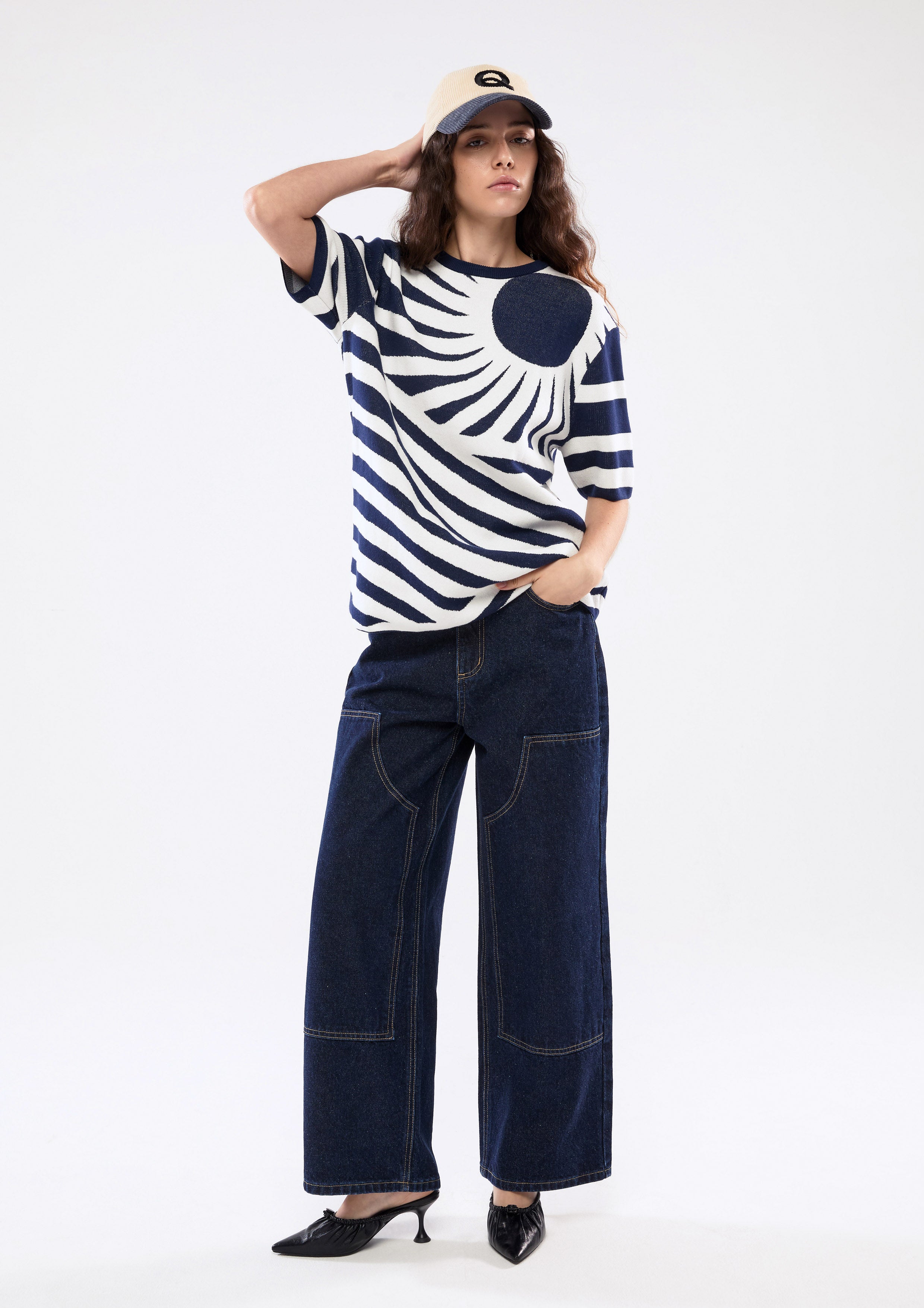 เสื้อยืดแขนสั้นลายทาง