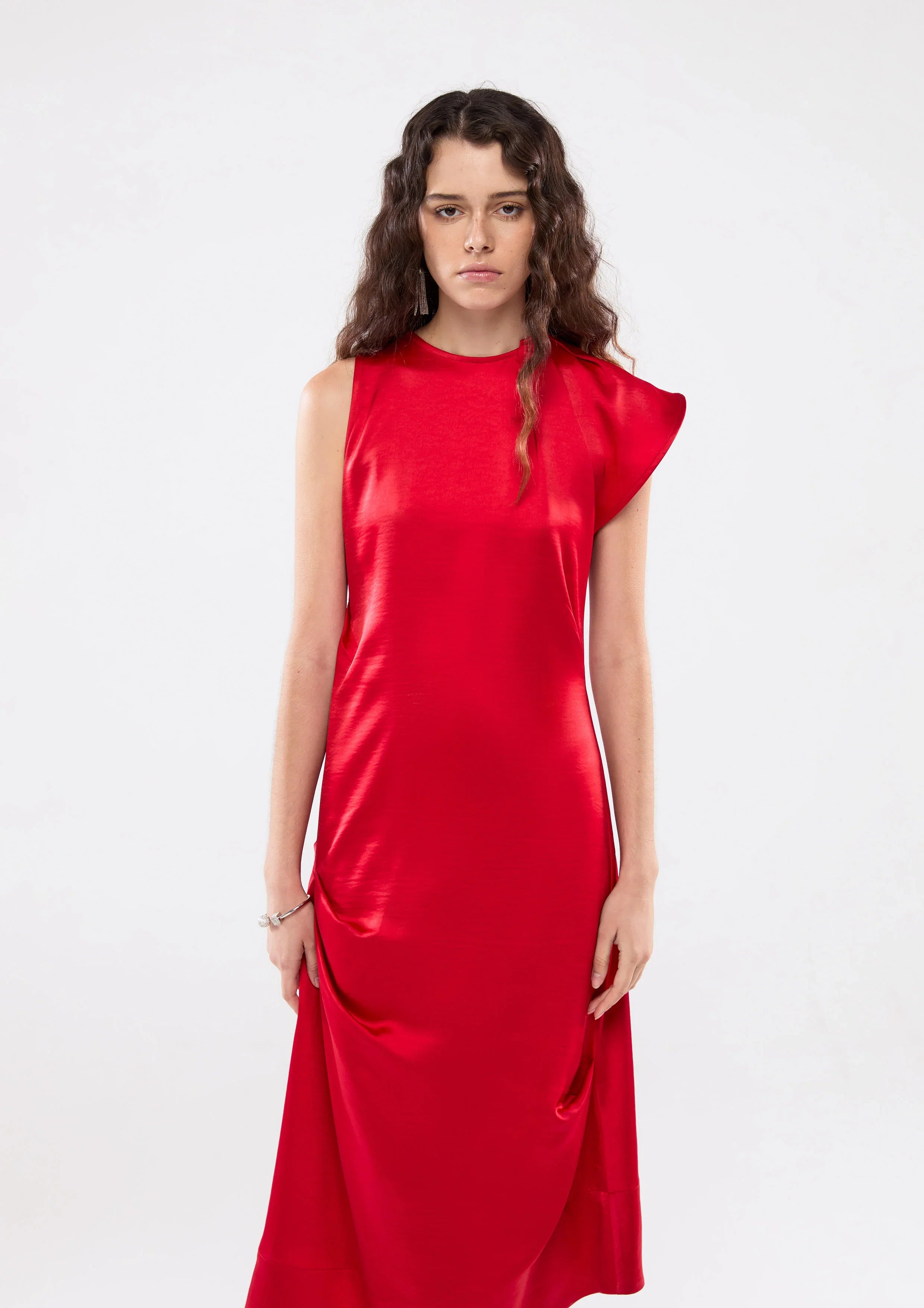 เดรสมิดิจับเดรปผ้าซาติน