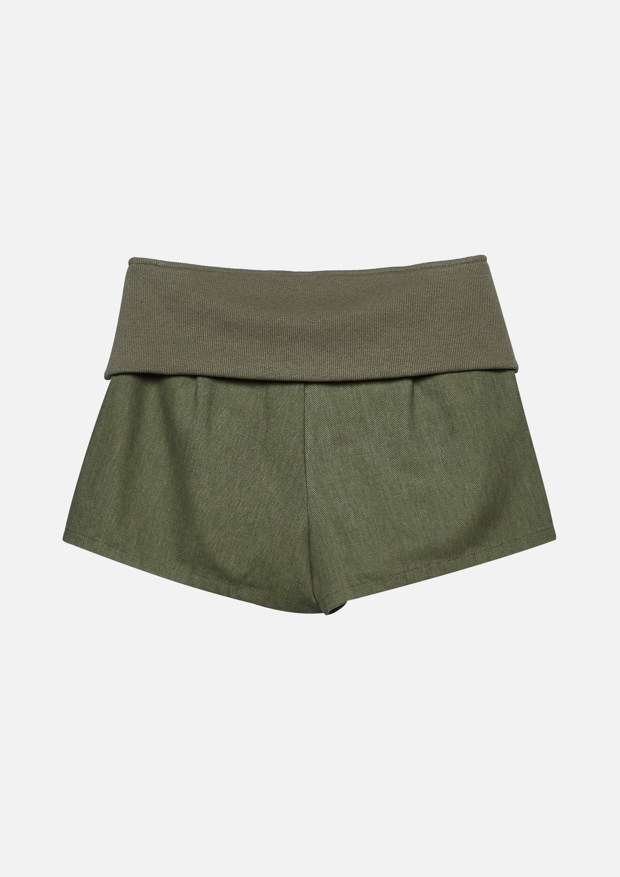 กางเกงขาสั้นแต่งซิปหน้า