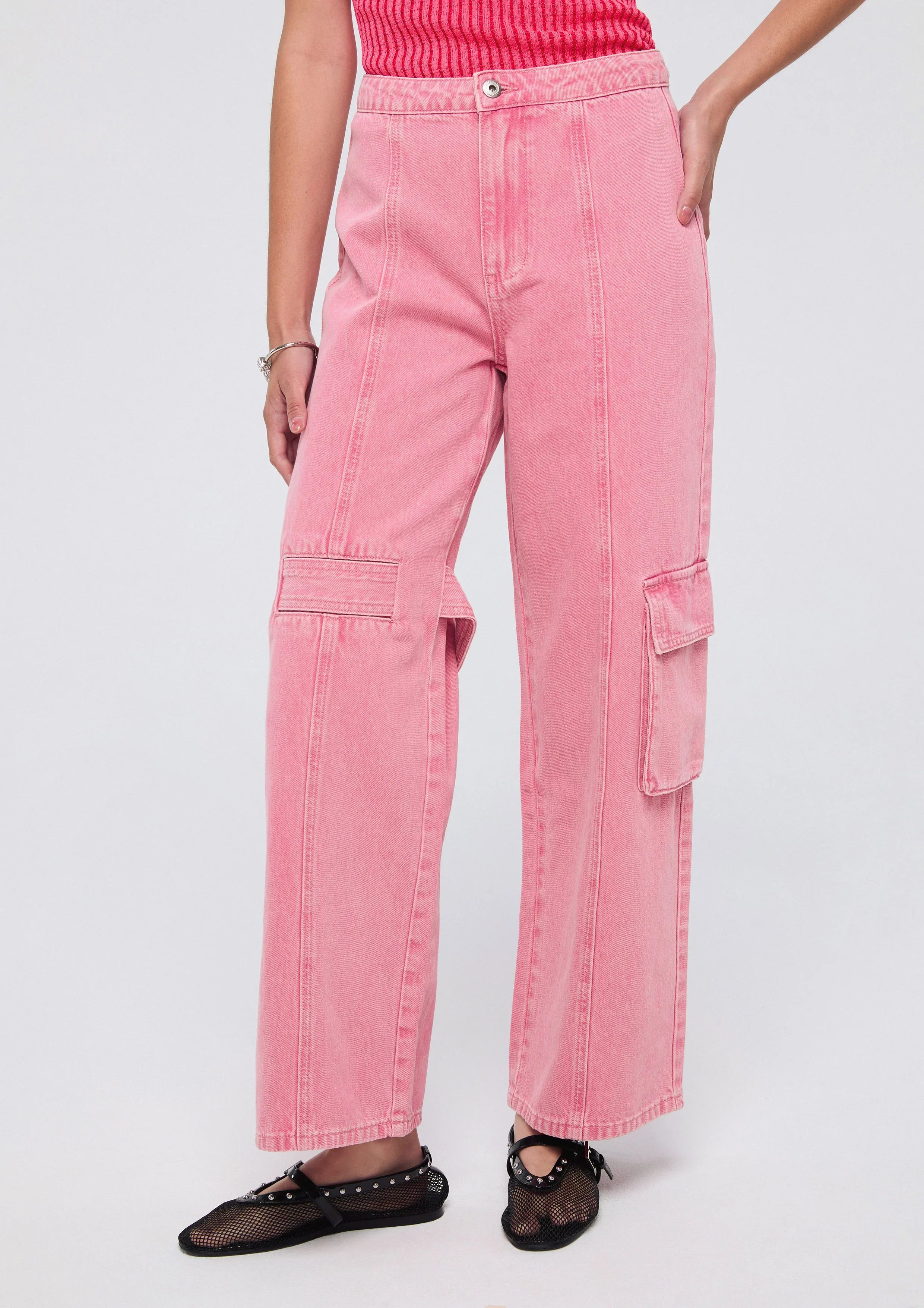 กางเกงเดนิมทรงขากว้าง