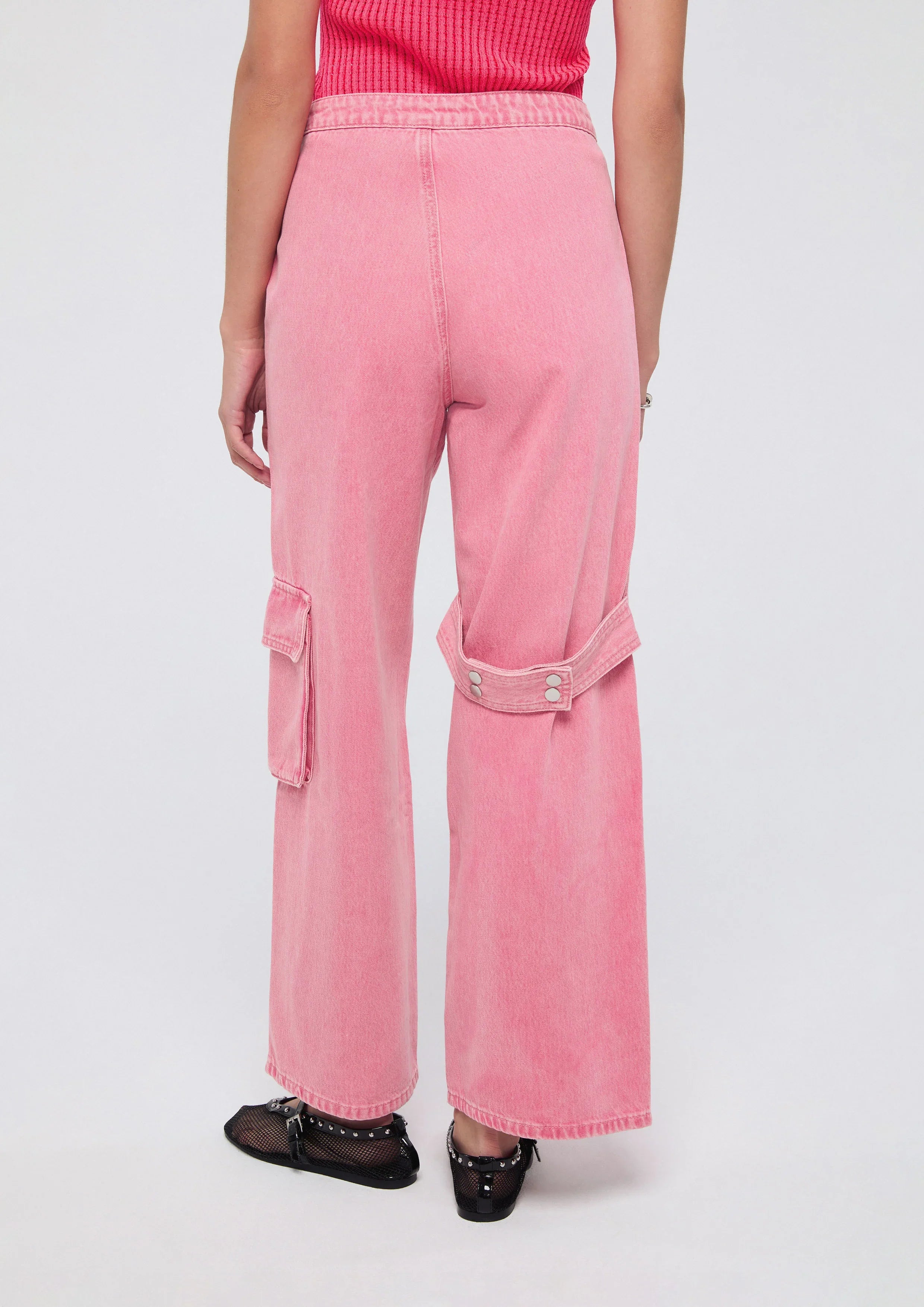 กางเกงเดนิมทรงขากว้าง