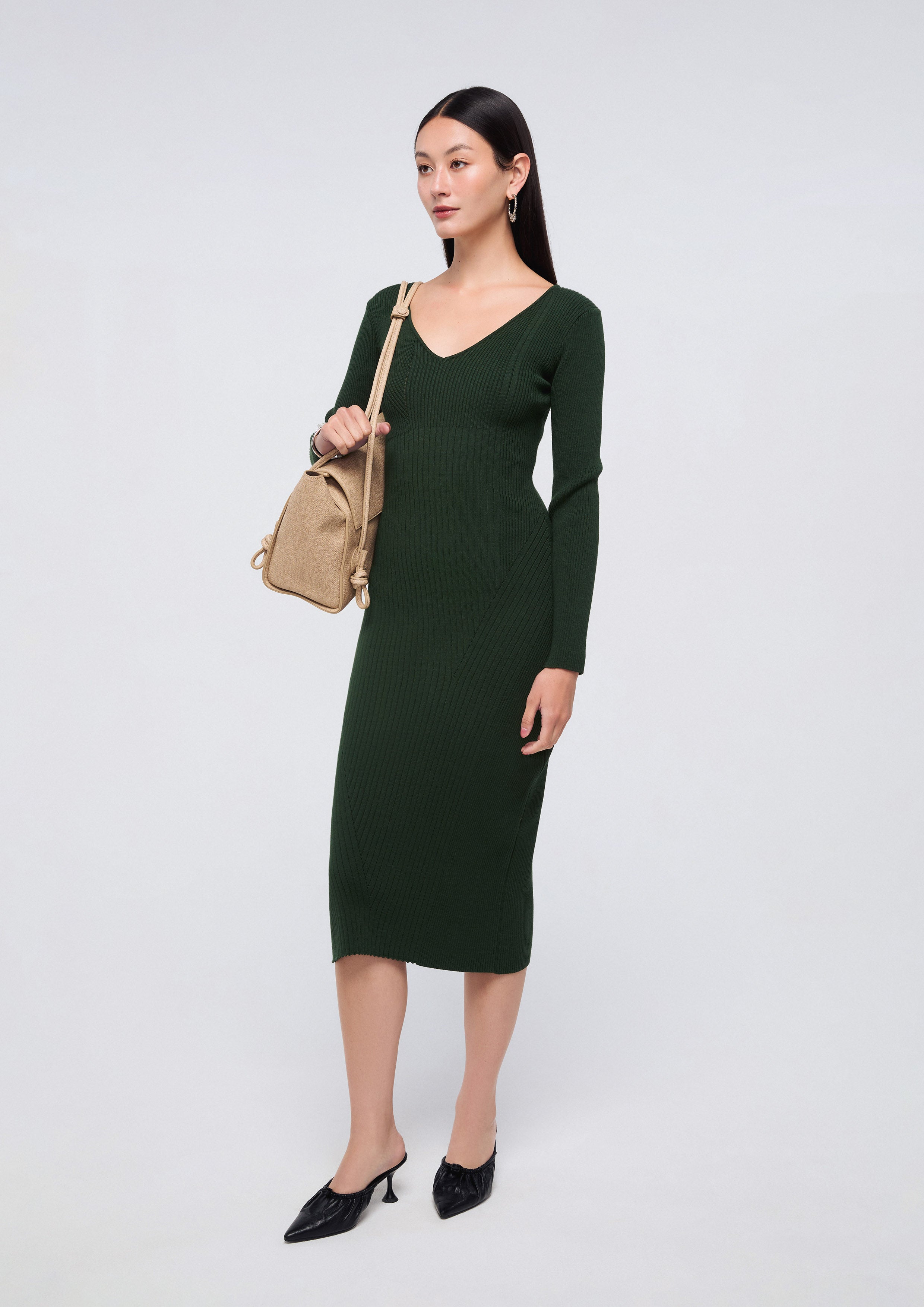 เดรสมิดิผ้านิตคอเสื้อวี