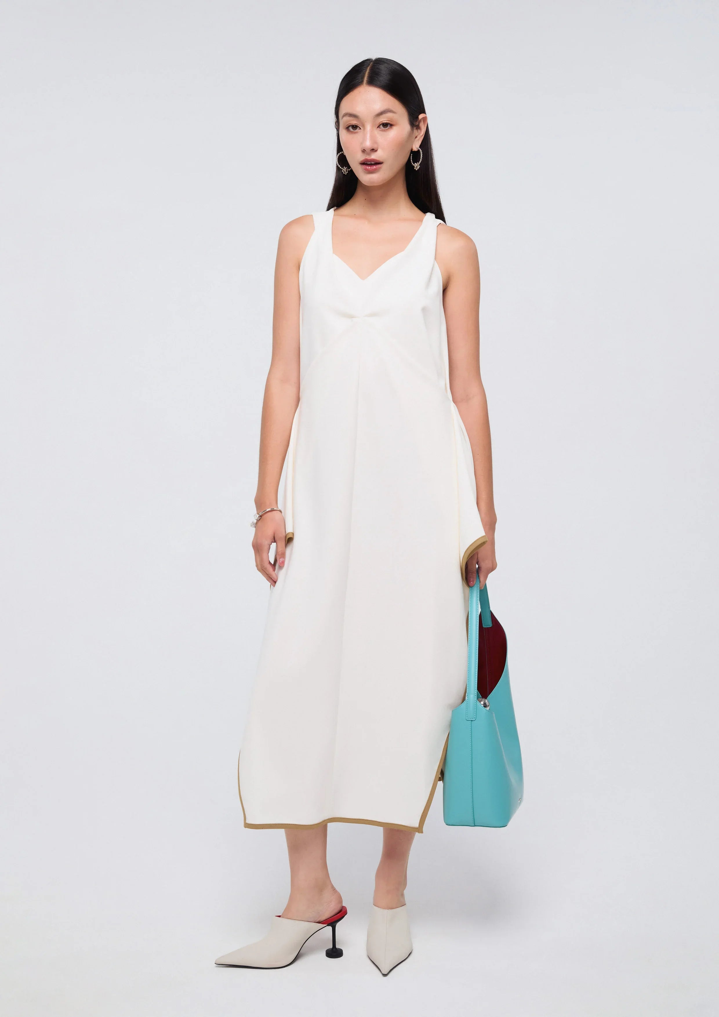 เดรสคอวีกระโปรงระบายเลเยอร์