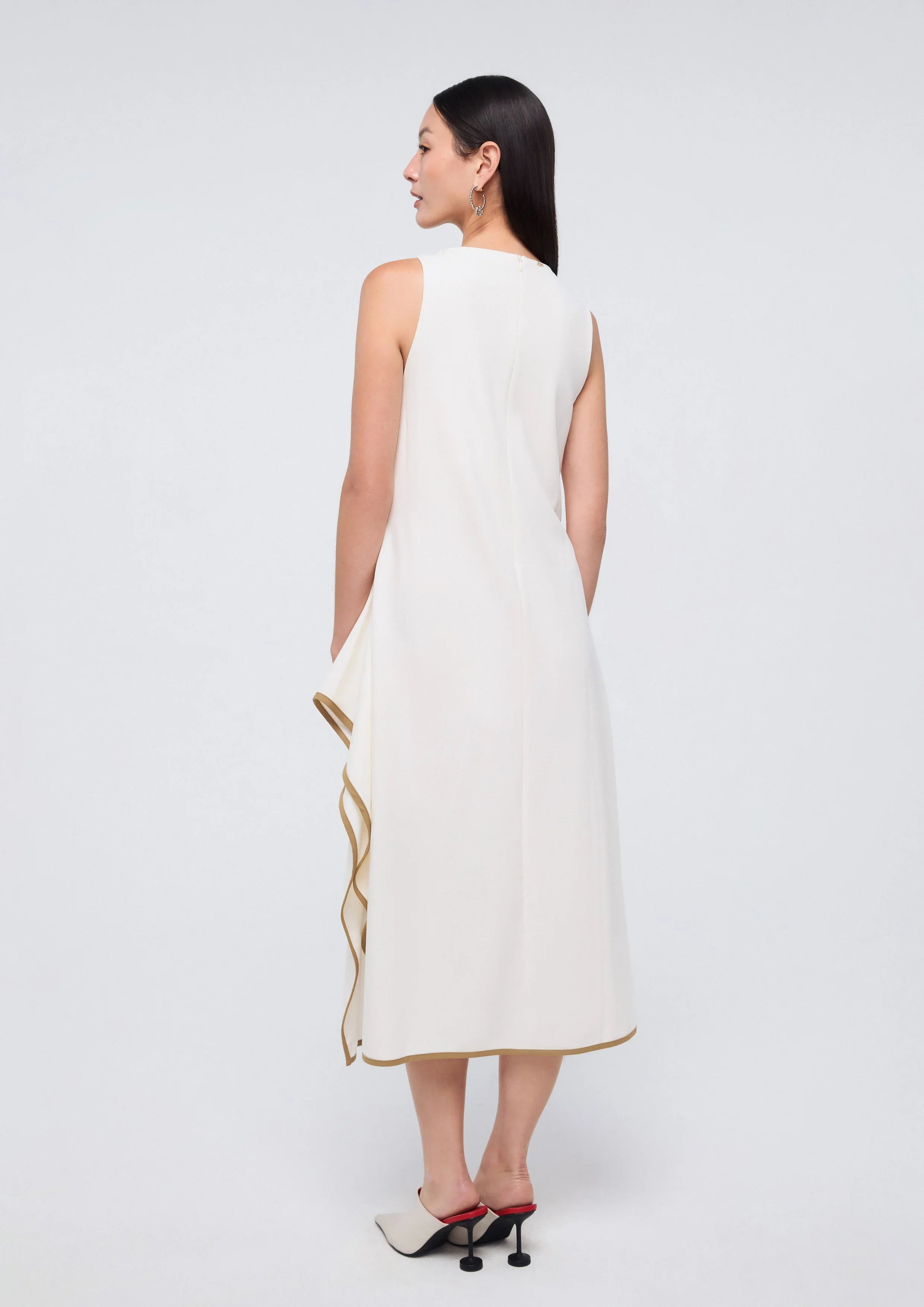 เดรสคอวีกระโปรงระบายเลเยอร์