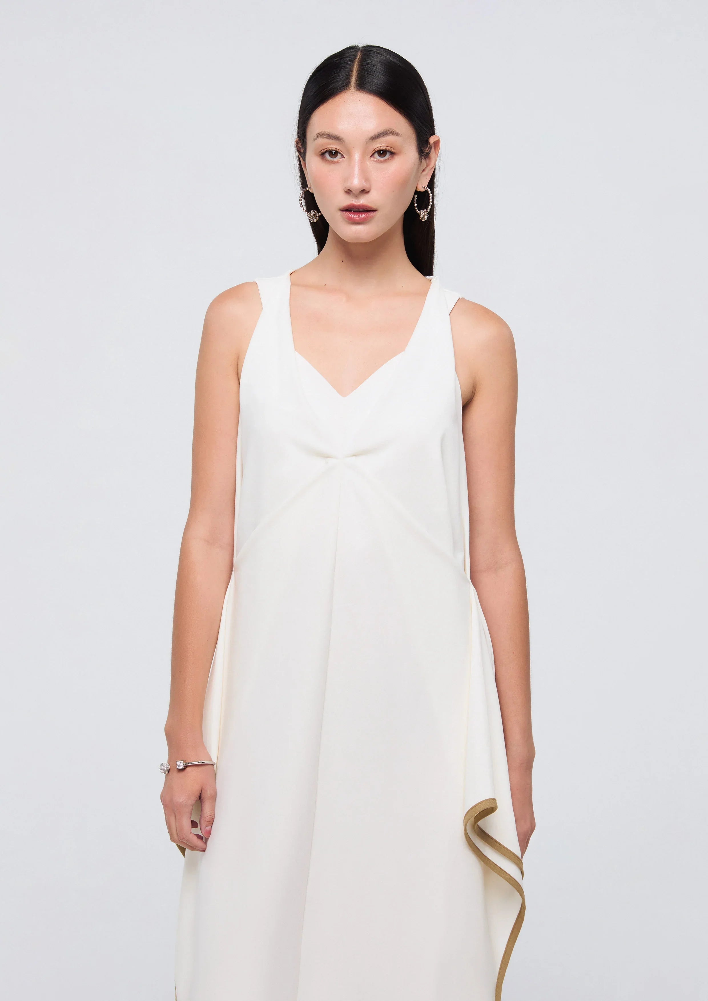 เดรสคอวีกระโปรงระบายเลเยอร์