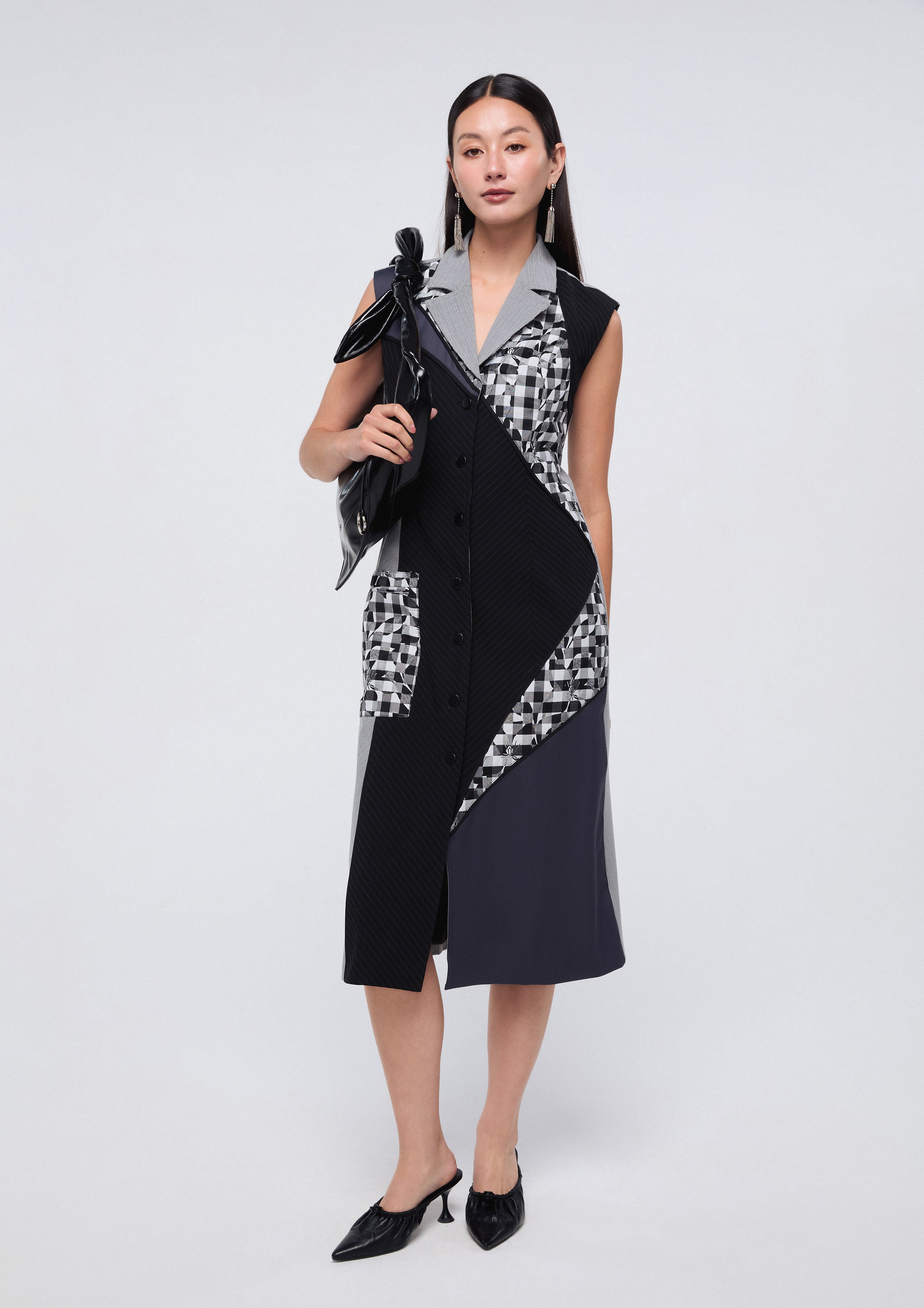 เดรสมิดิแพทช์เวิร์กแขนกุด