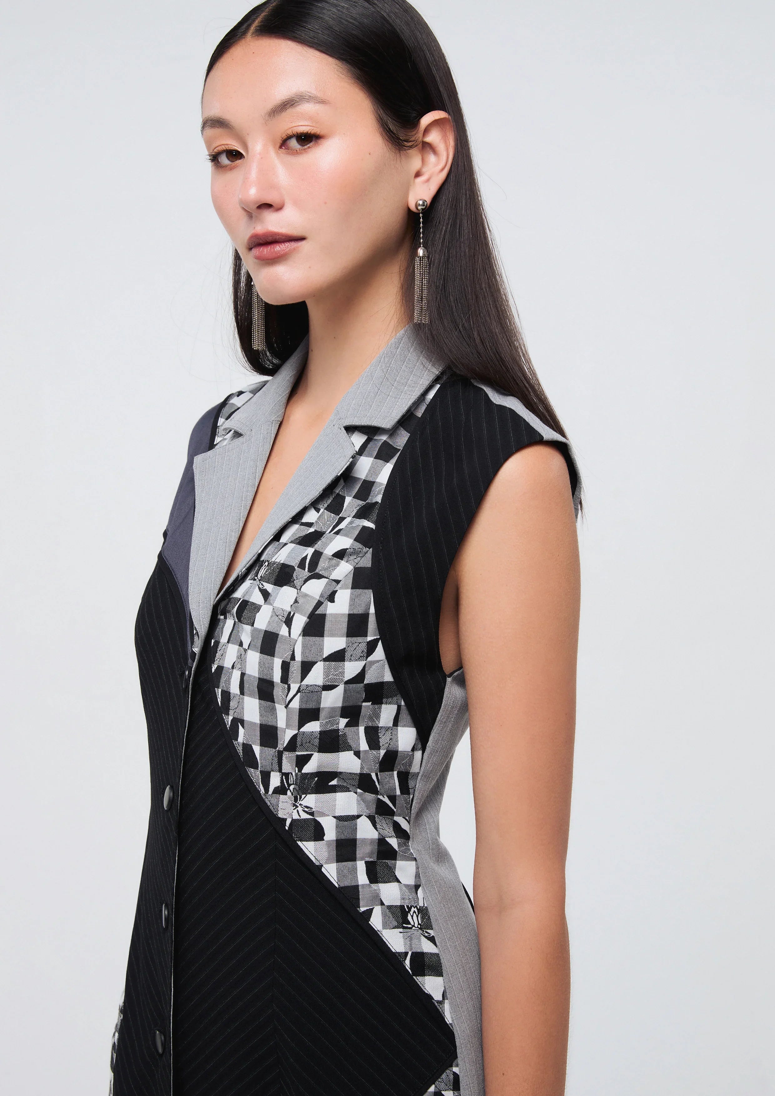 เดรสมิดิแพทช์เวิร์กแขนกุด