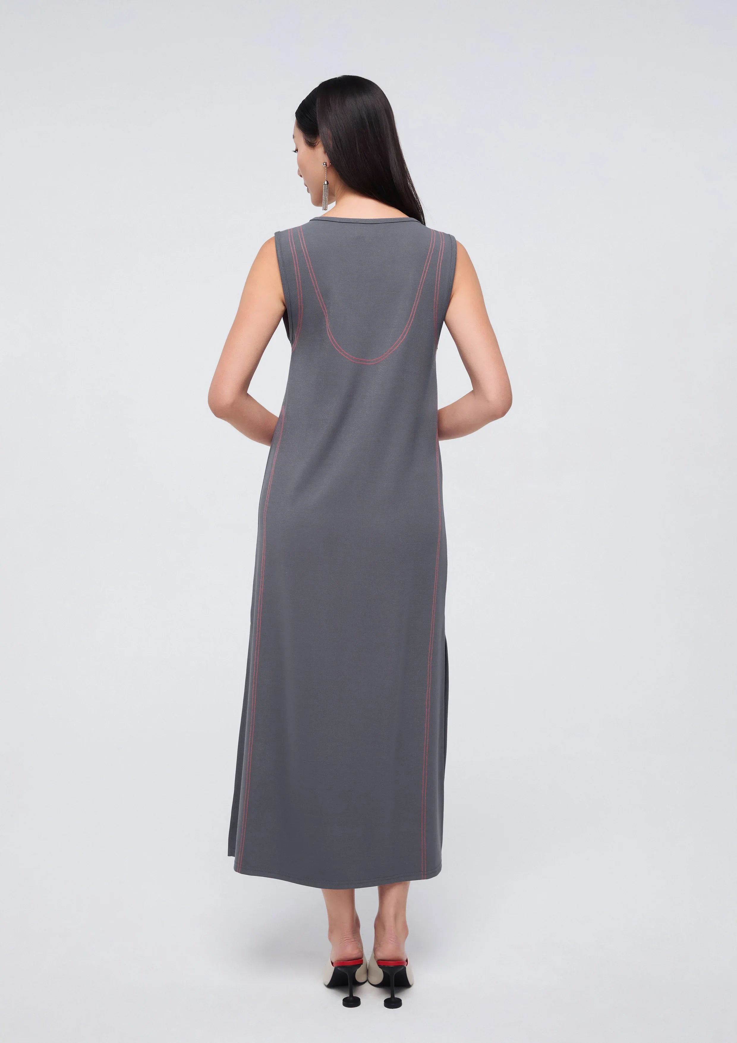 เดรสแขนกุดเดินด้ายคอนทราสต์