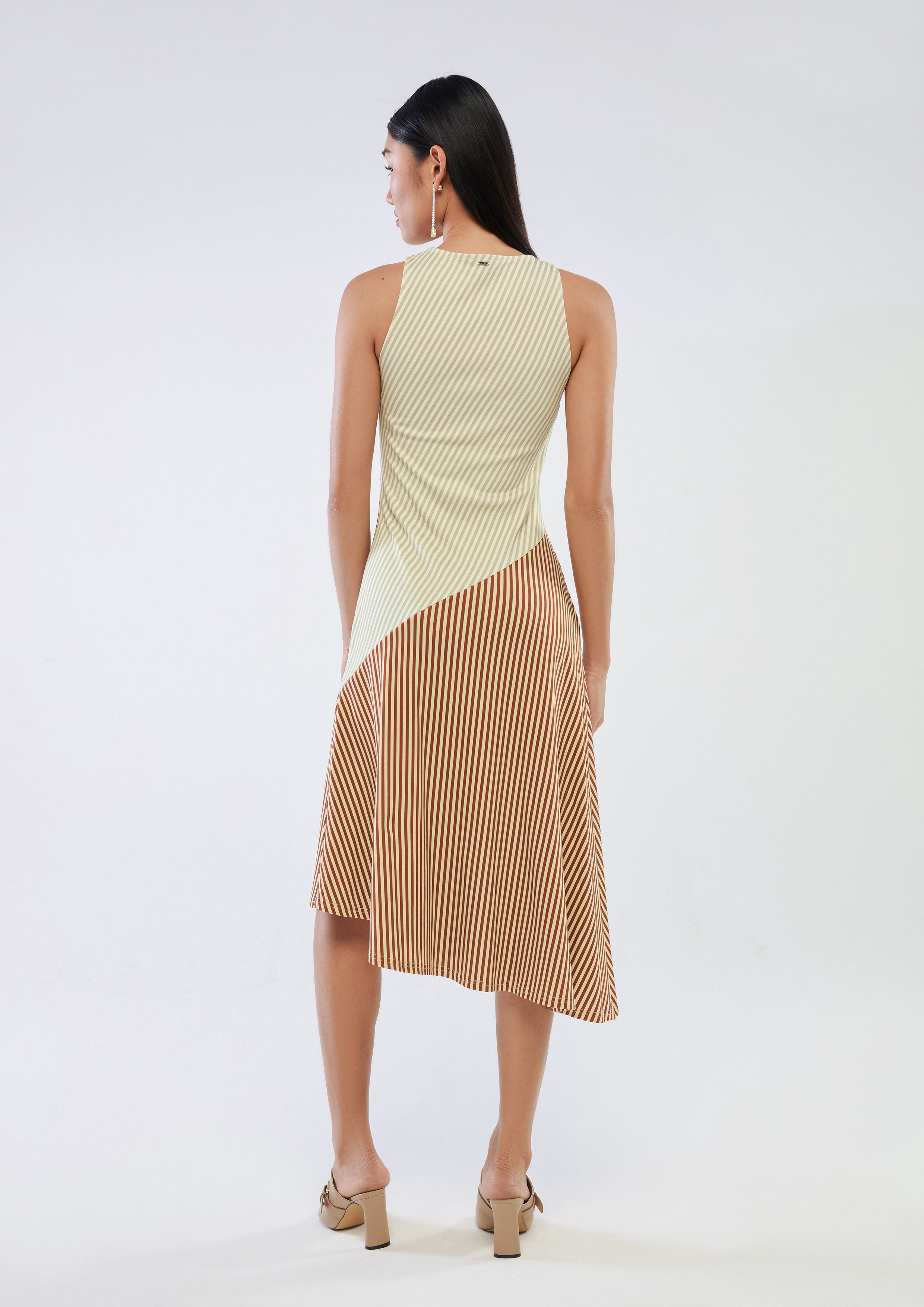 เดรสมิดิลายทางแขนกุด