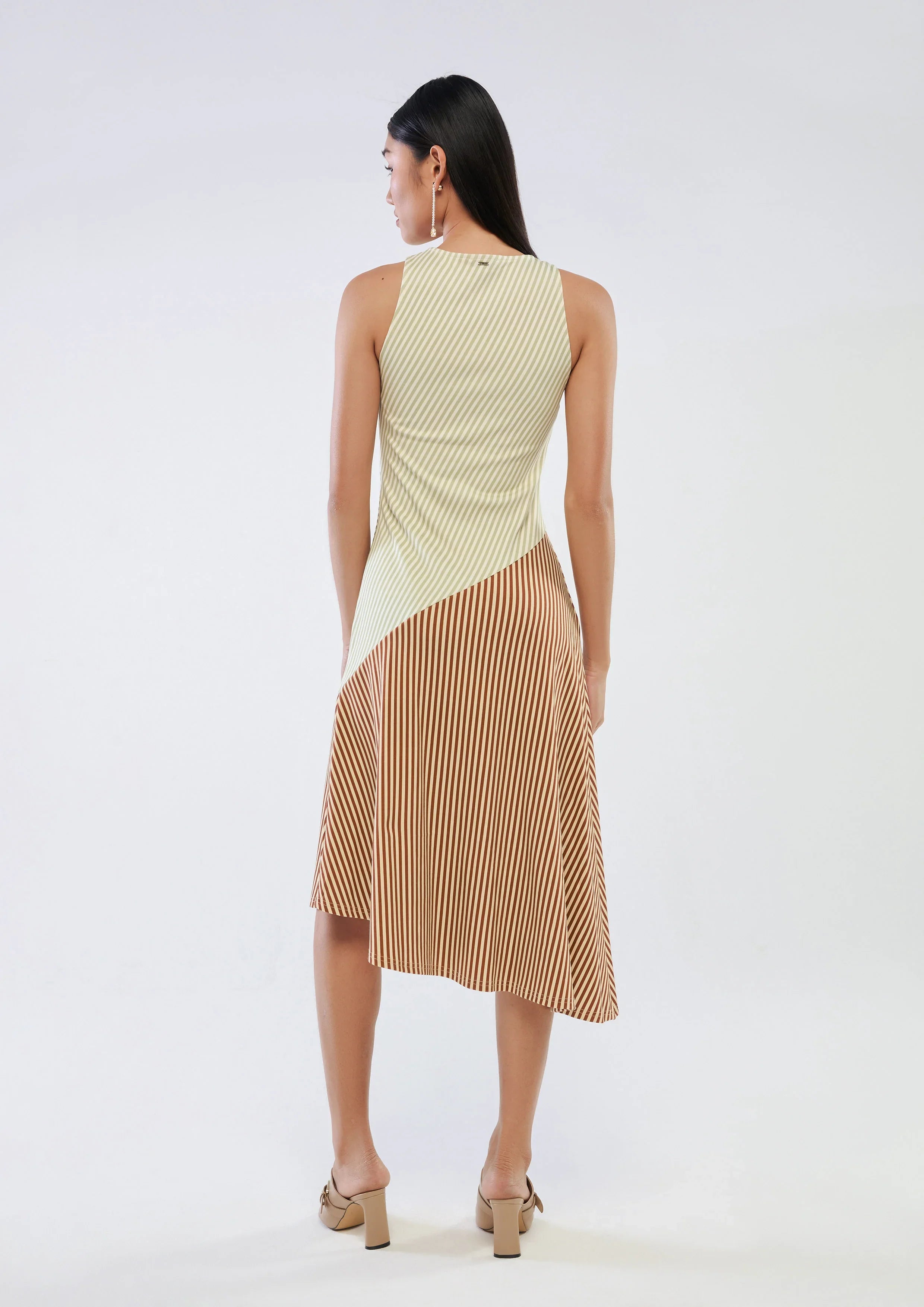 เดรสมิดิลายทางแขนกุด