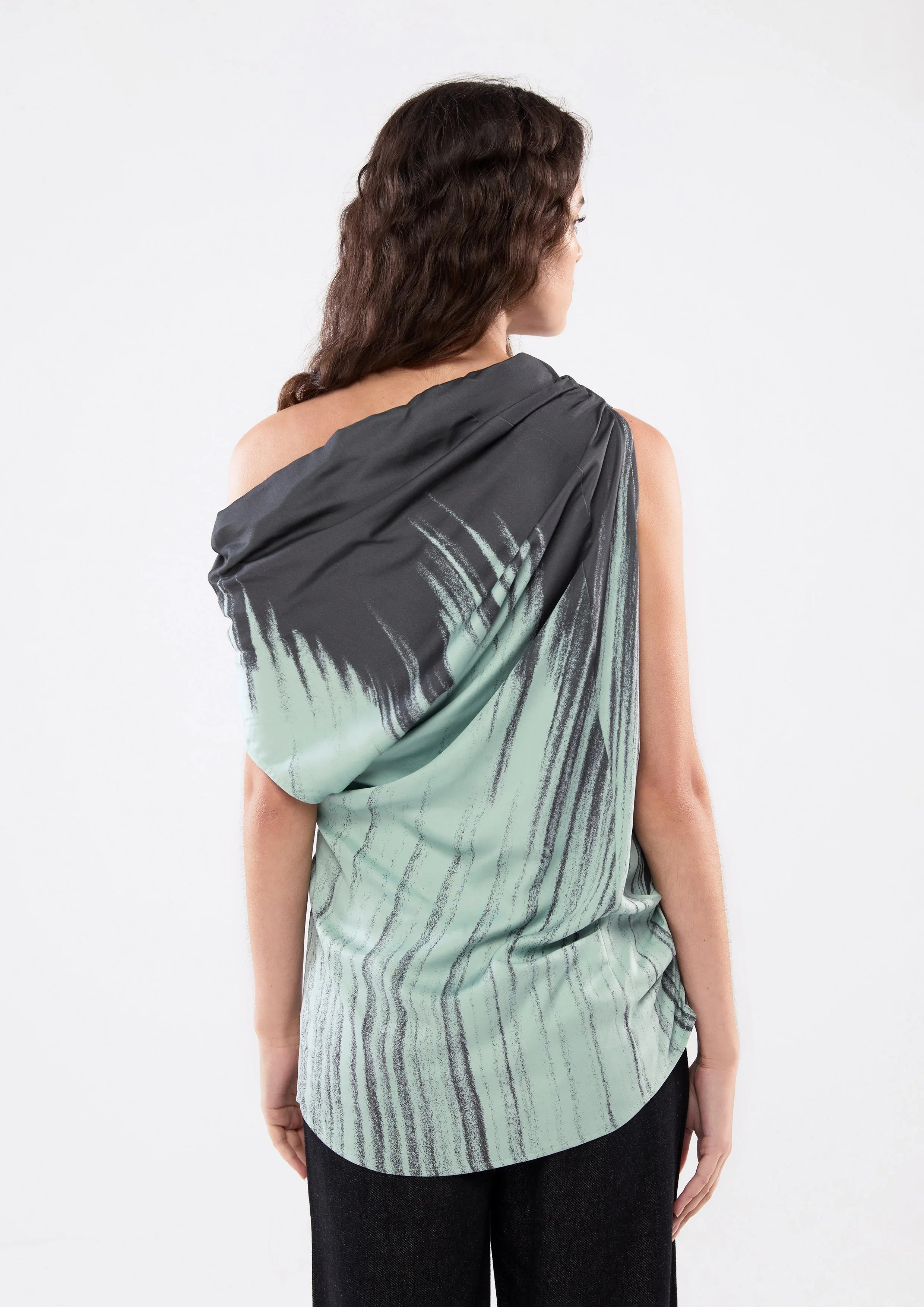 เสื้อปาดไหล่พิมพ์ลาย