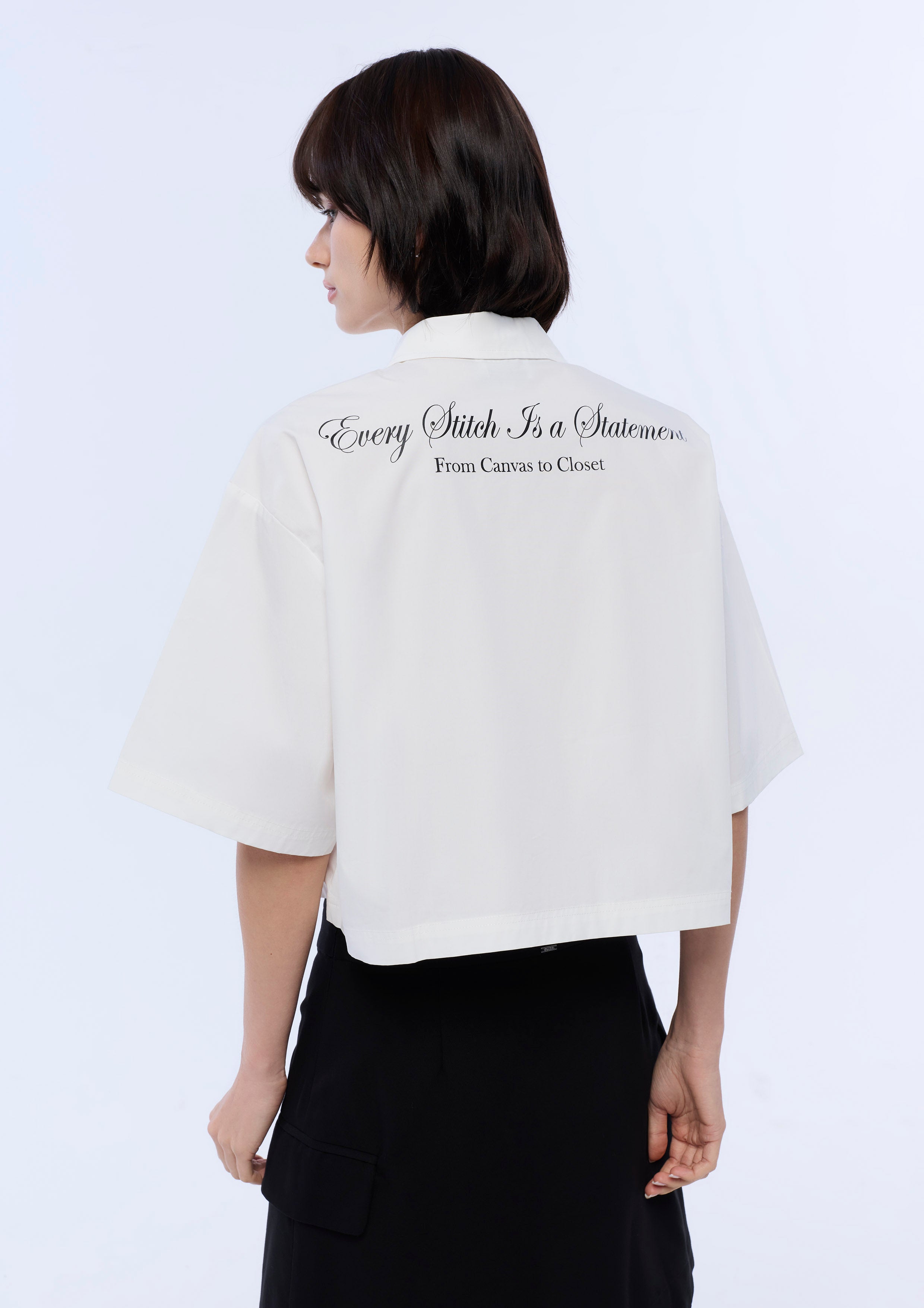 เสื้อแขนสั้นแต่งซิป