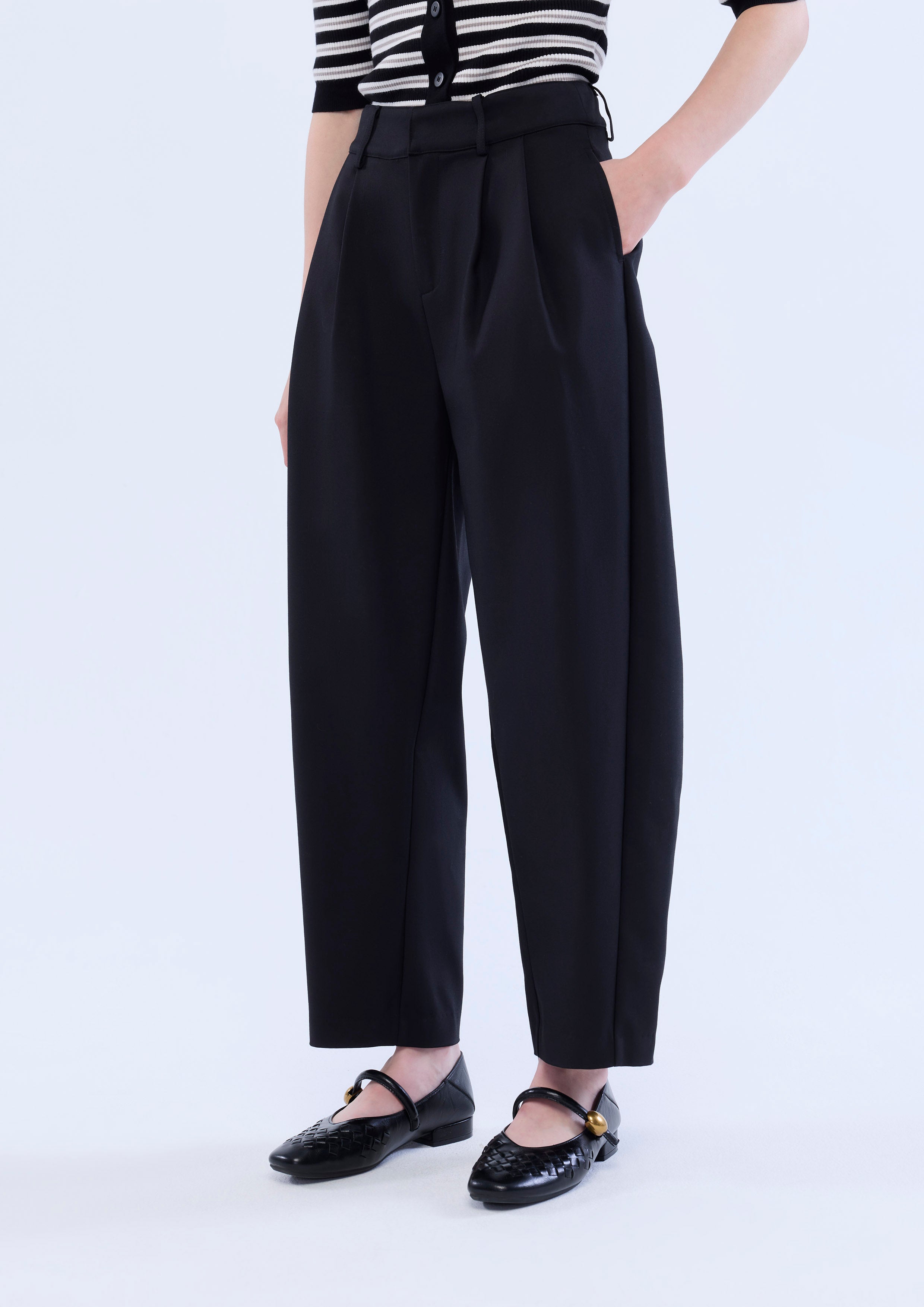 Pleated Relaxed Pants
