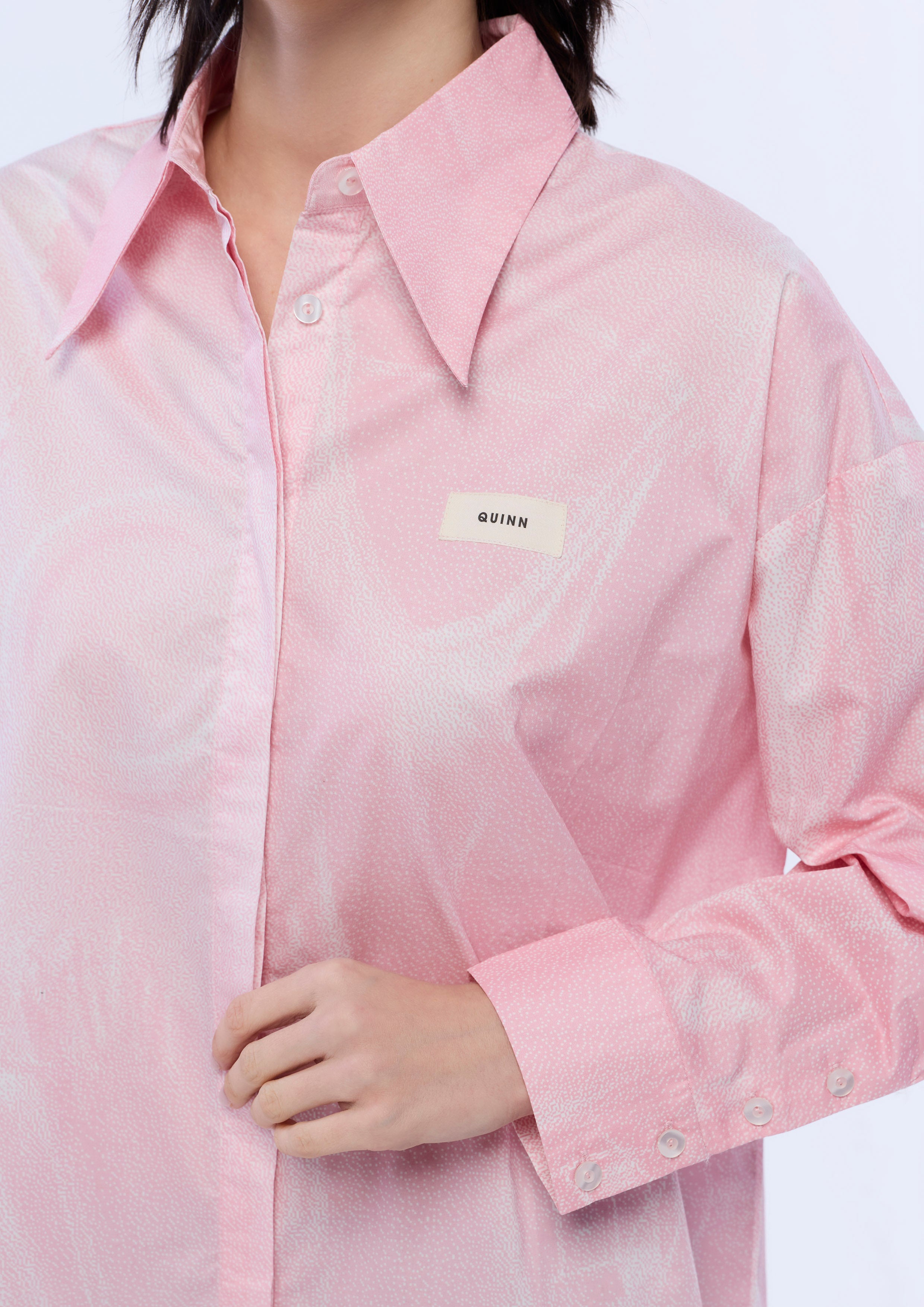 เสื้อเชิ้ตแขนยาวพิมพ์ลาย