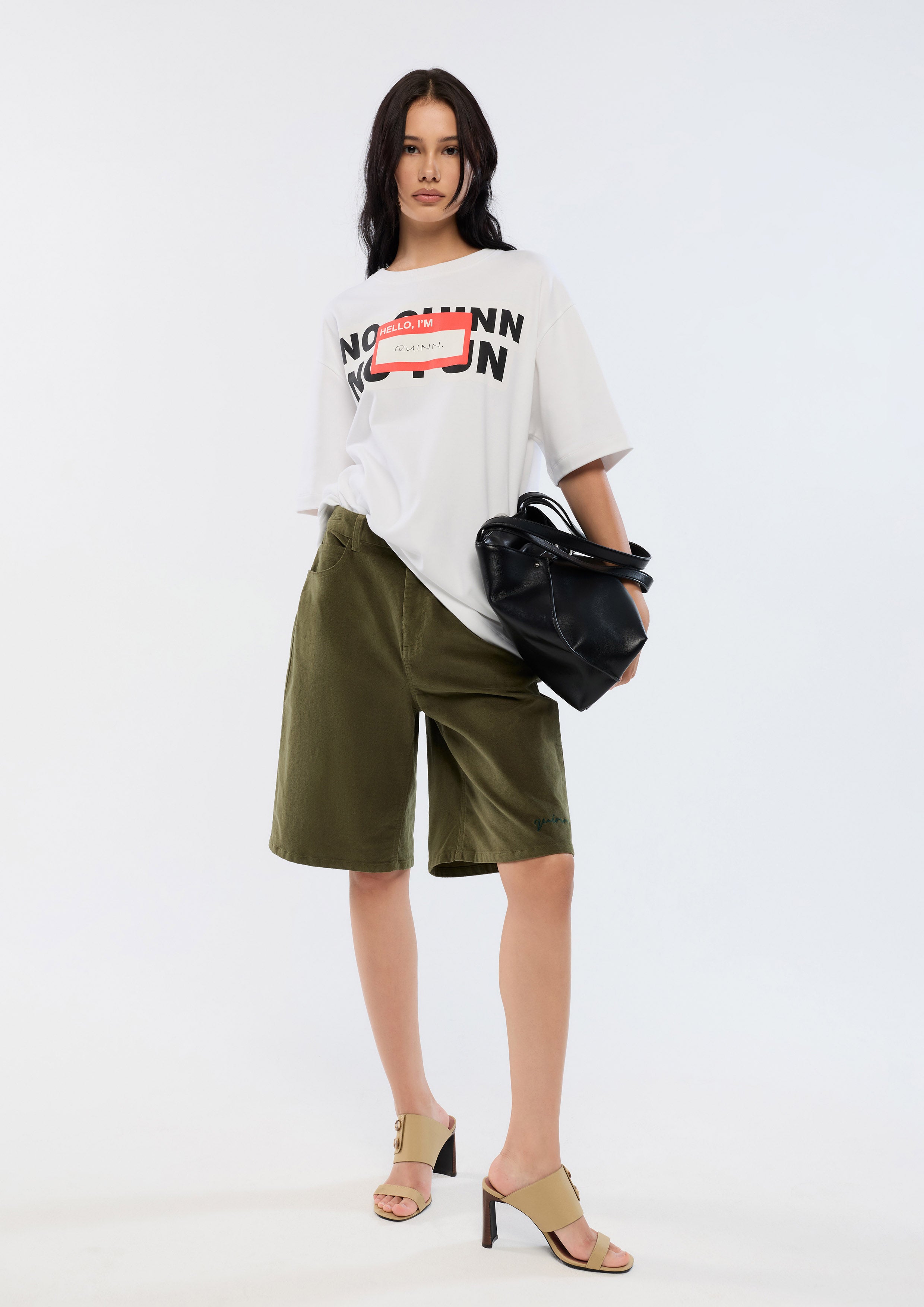 เสื้อยืดโอเวอร์ไซส์แขนสั้นพิมพ์ลายกราฟฟิค