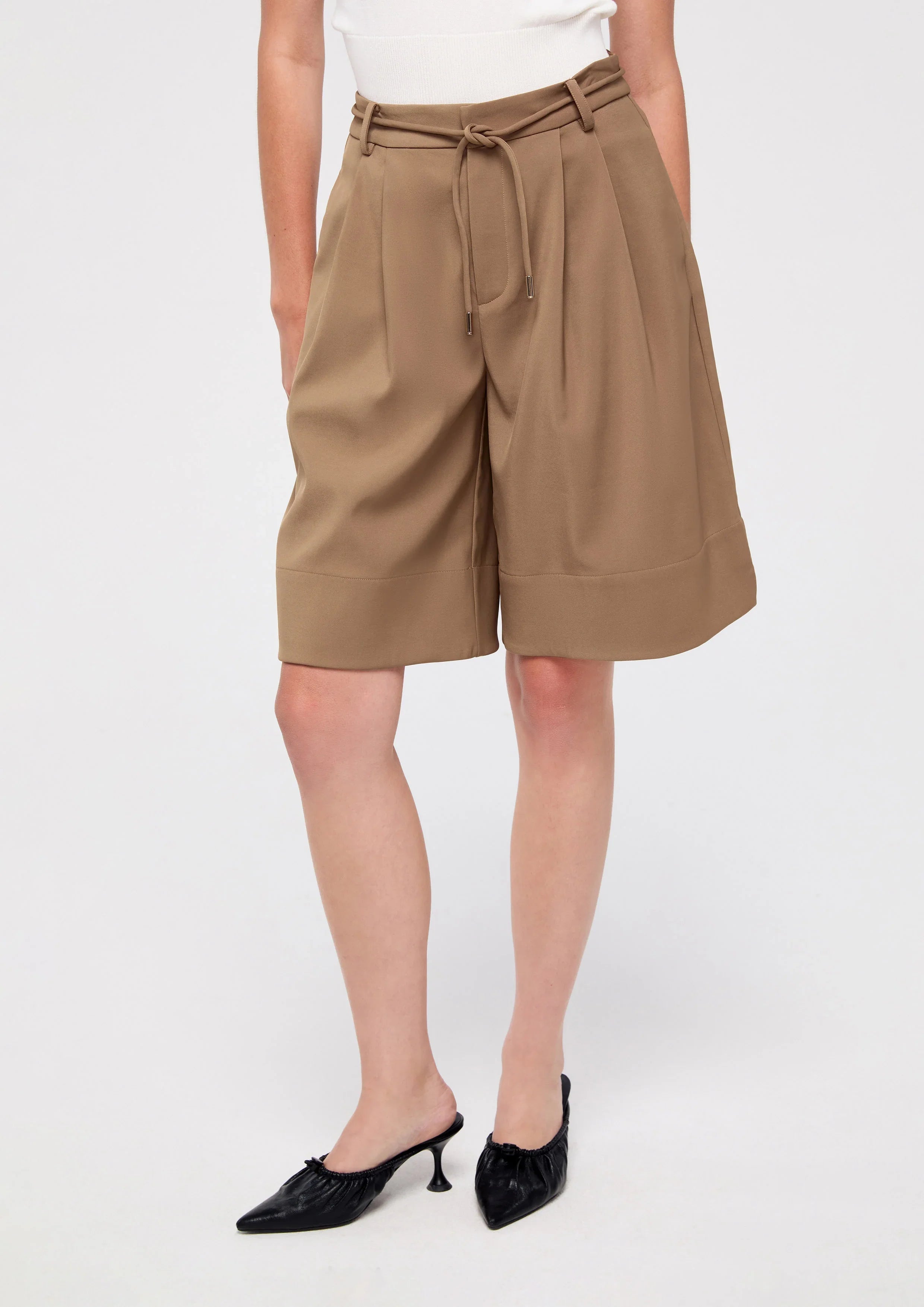Shorts With Waist Tie Strap