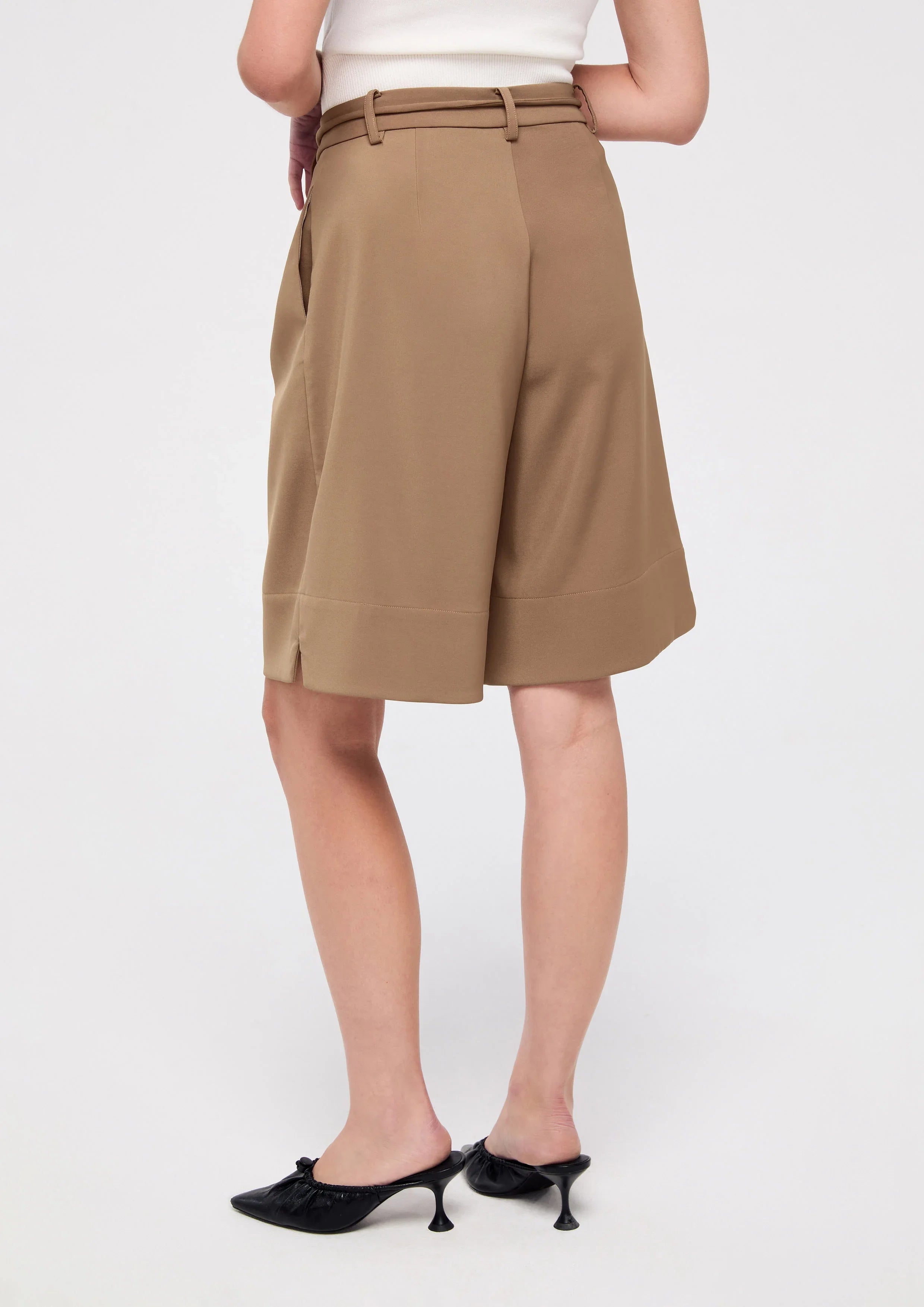 Shorts With Waist Tie Strap