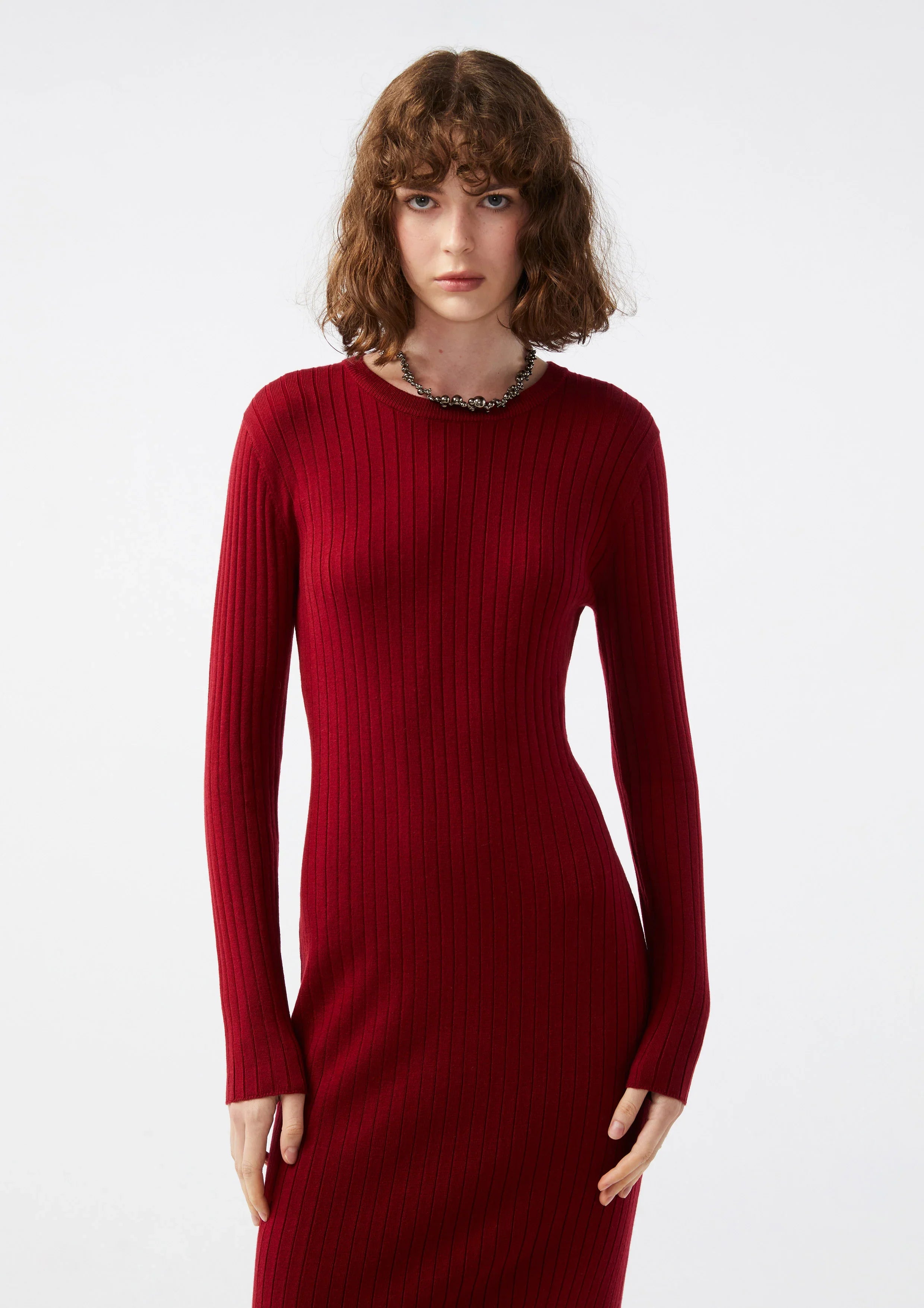 เดรสคลุมเข่าผ้านิต