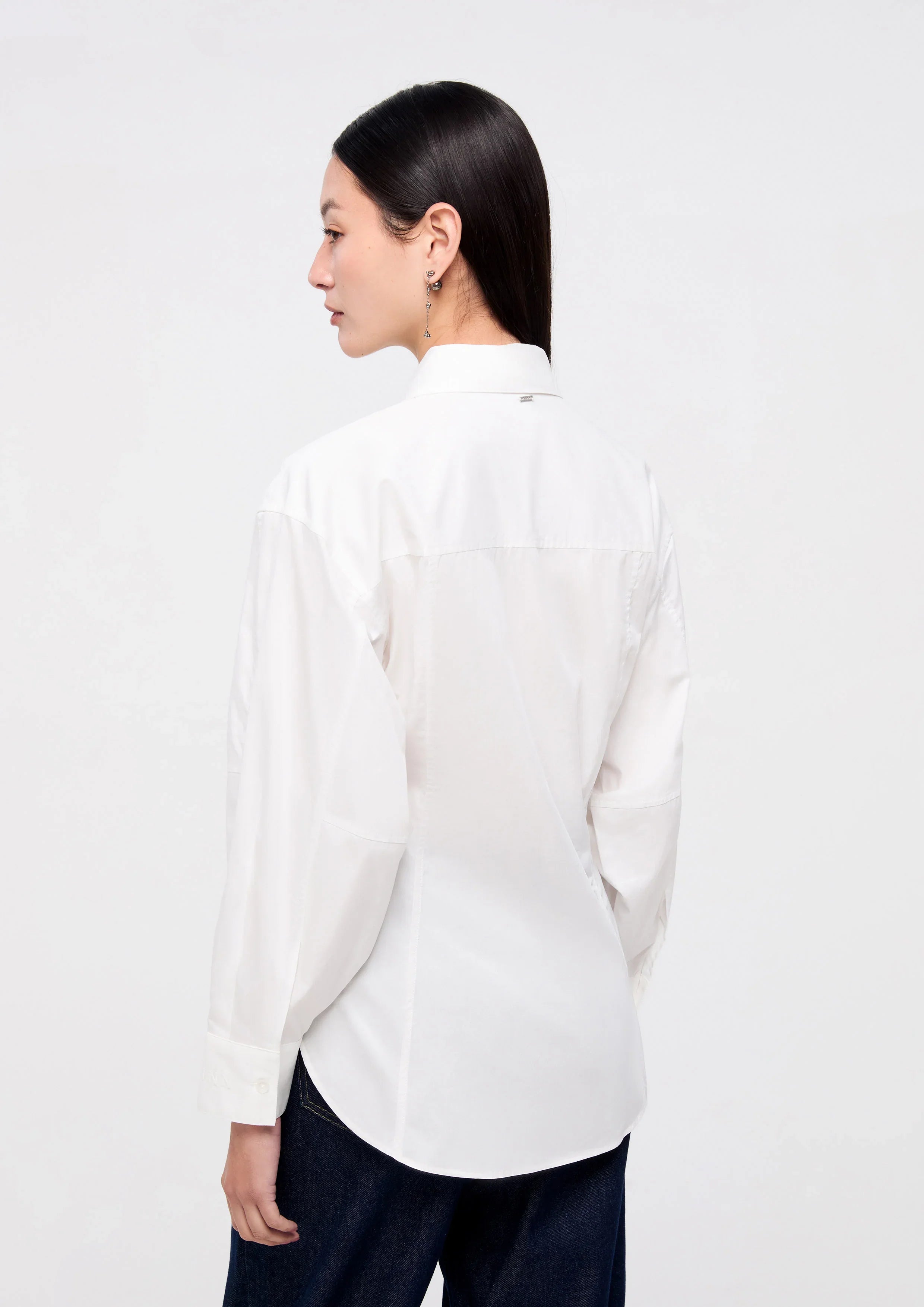 เสื้อเชิ้ตแขนพองยาว