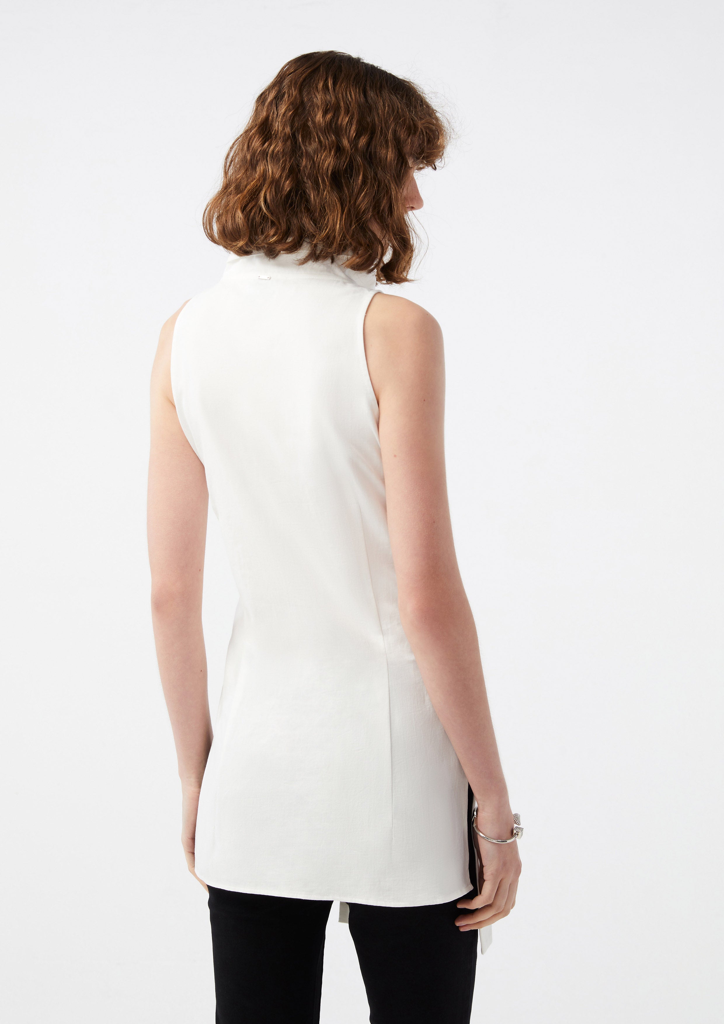 Front Tie Sleeveless Shirt