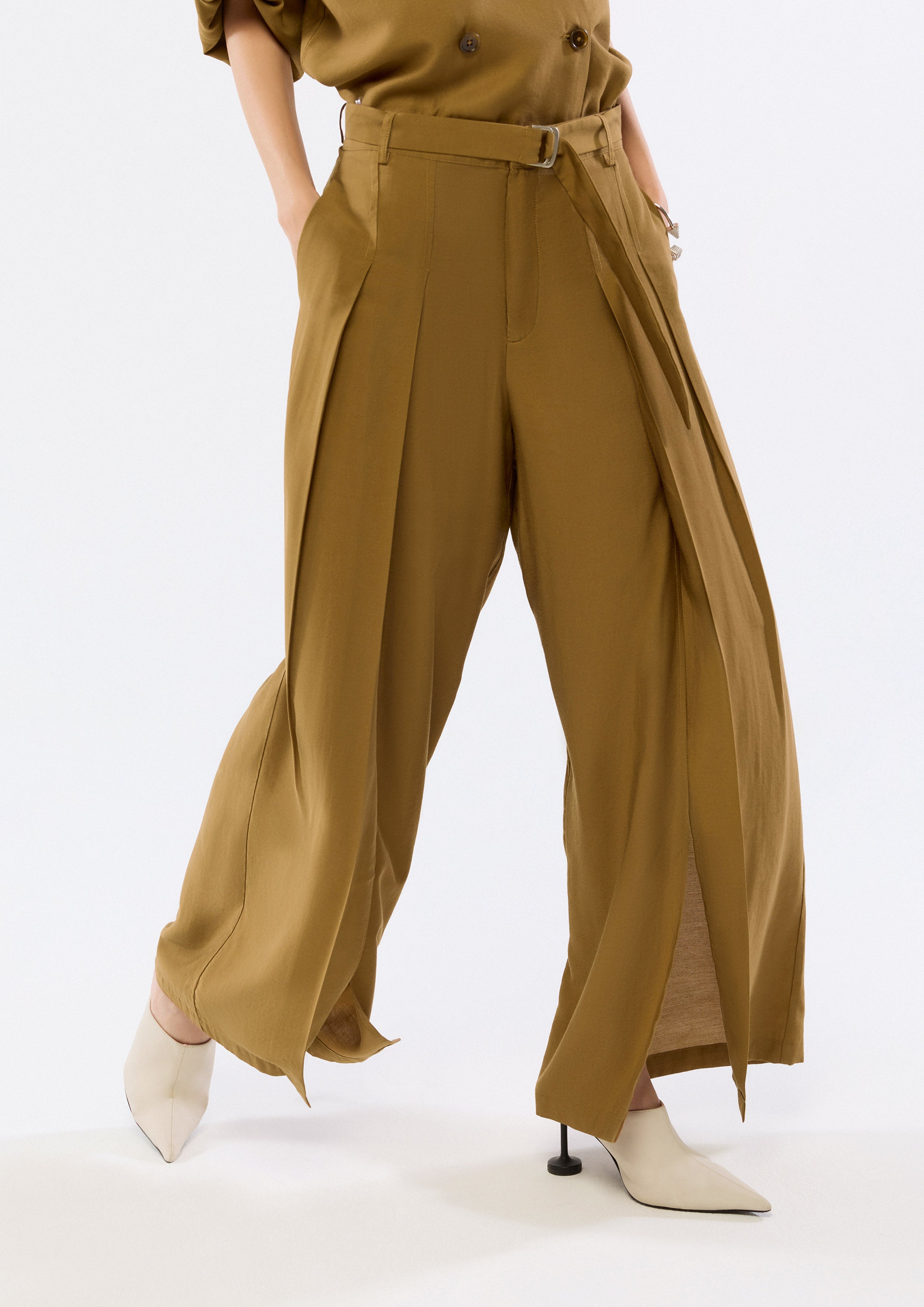 Pleated Wide Leg Pants With Belt